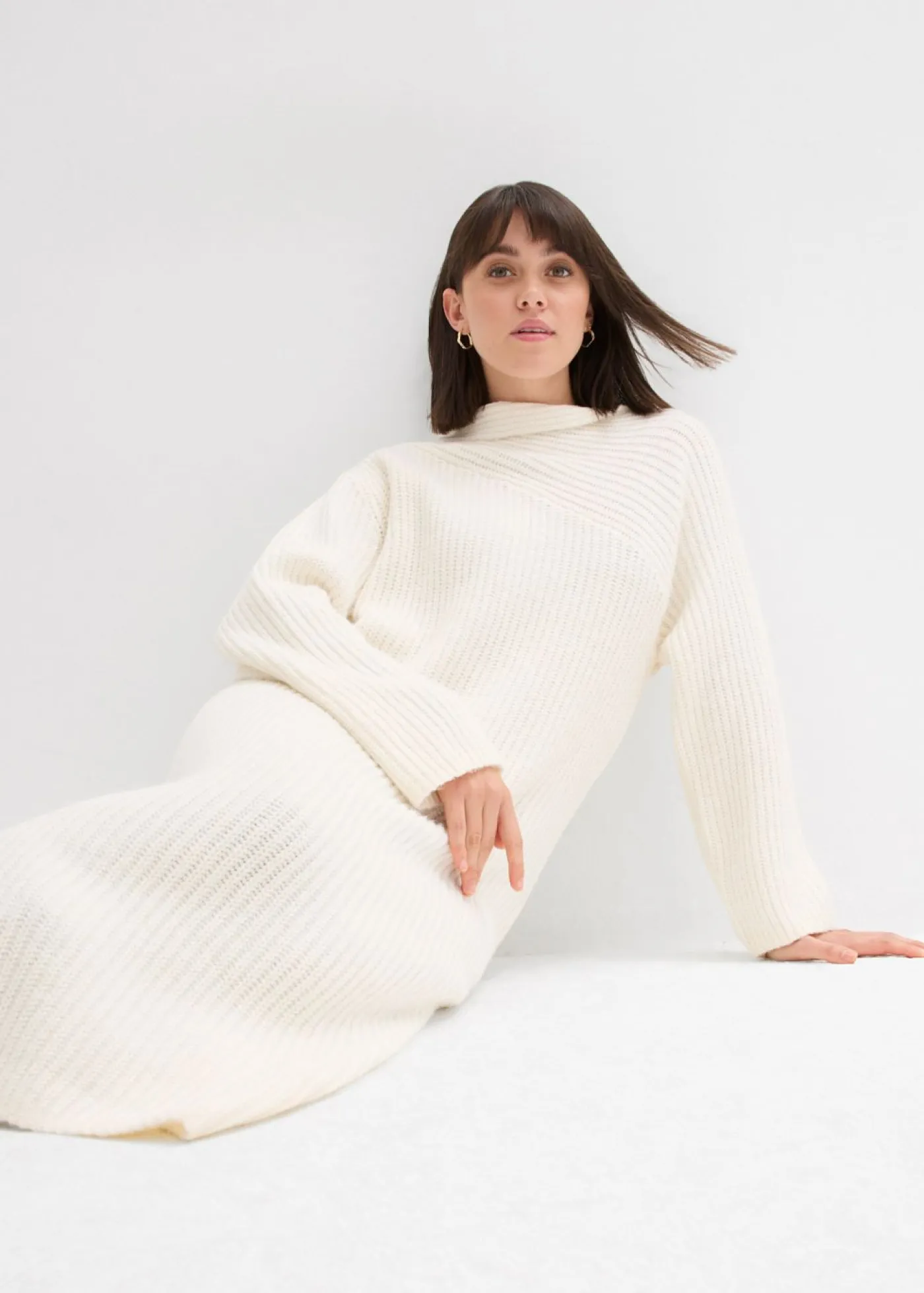 bonprix bonprix Vestido de punto de canalé blanco perla Online