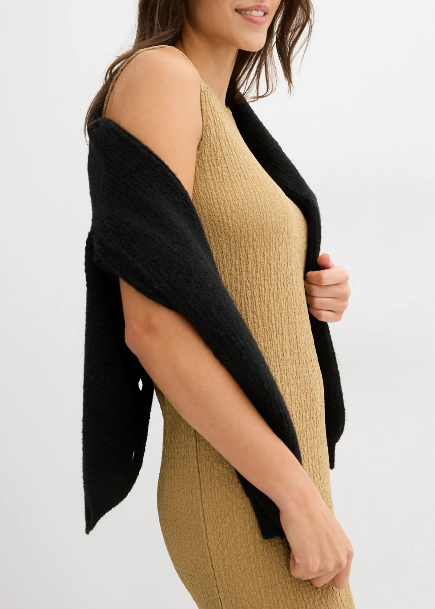 bonprix bonprix Vestido de punto de crepé oliva pálido Discount
