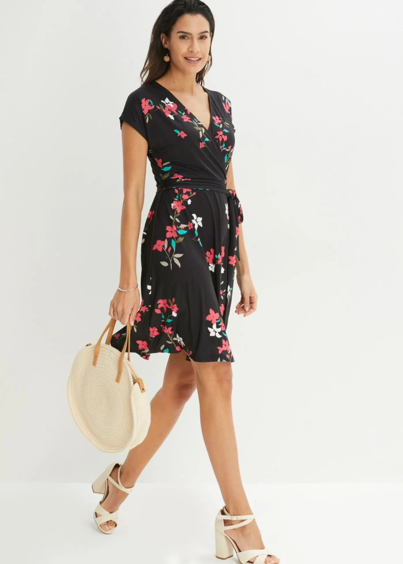 bonprix bonprix Vestido de punto de diseño cruzado negro-frambuesa con flores Hot