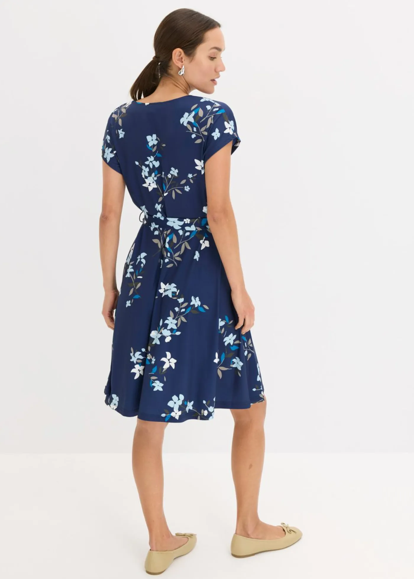 bonprix bonprix Vestido de punto de diseño cruzado Azul con flores Sale
