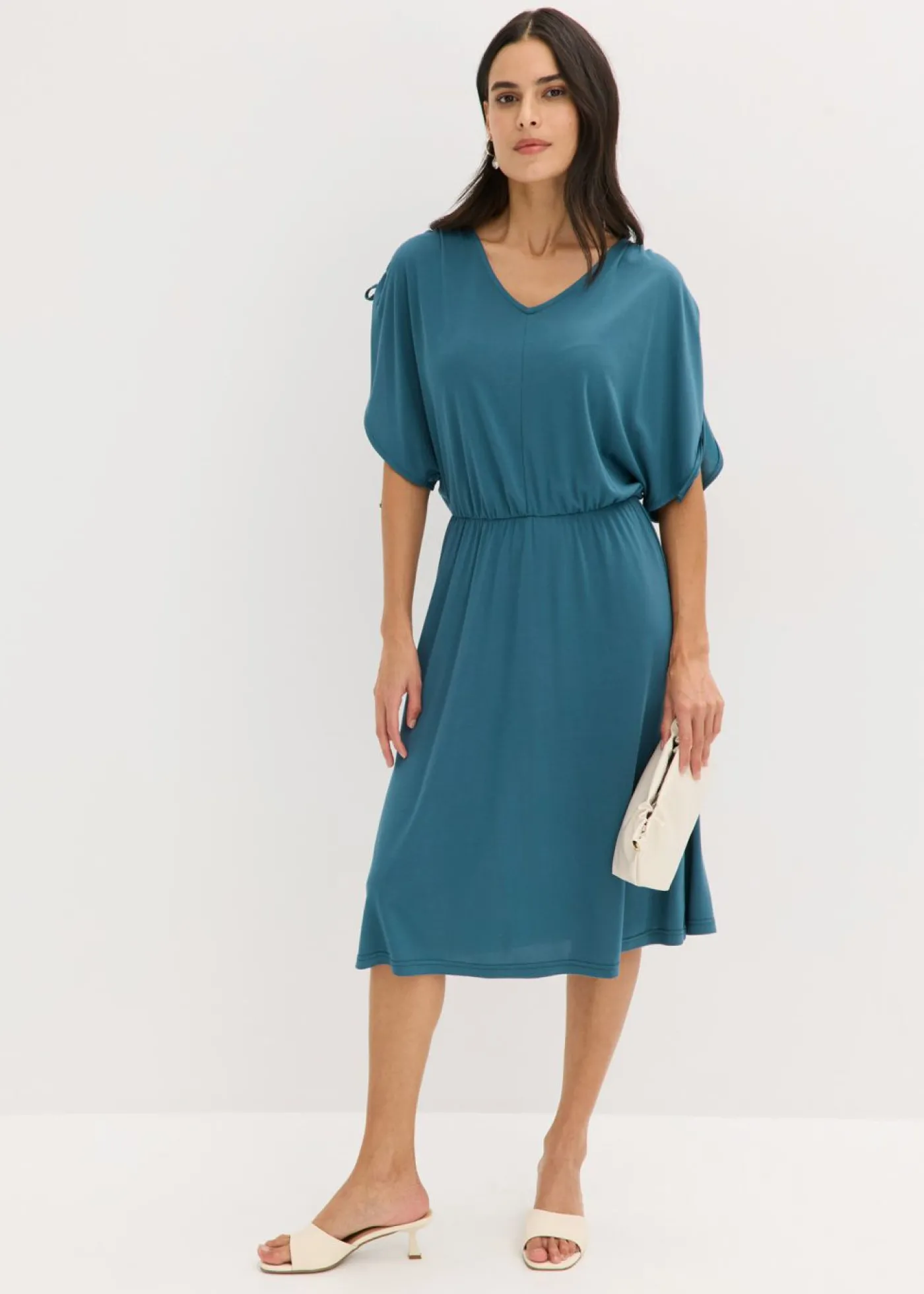 bonprix bonprix Vestido de punto de mezcla de modal suave verde pimiento Hot