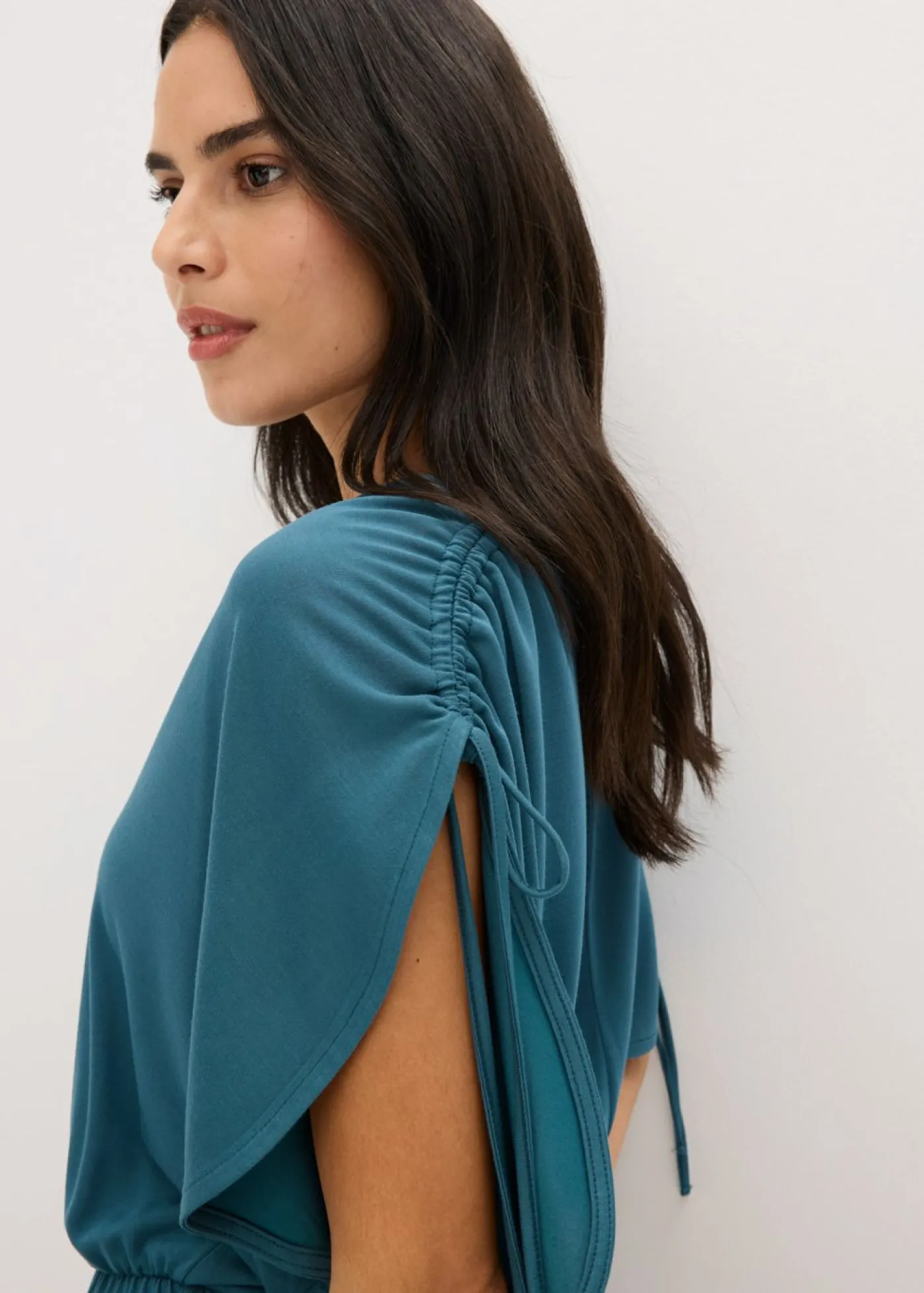bonprix bonprix Vestido de punto de mezcla de modal suave verde pimiento Hot