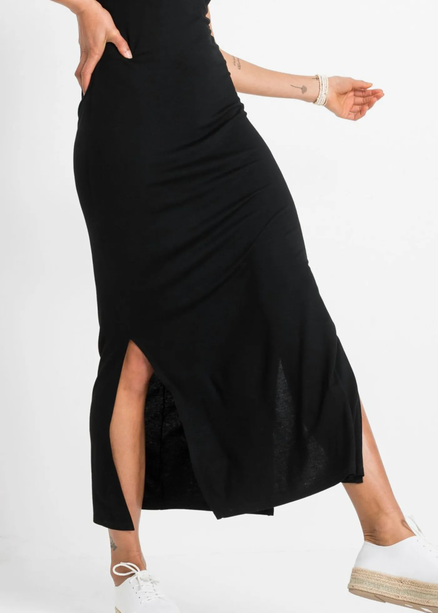 bonprix bonprix Vestido de punto de mezcla fluida de viscosa y elastano Negro Hot
