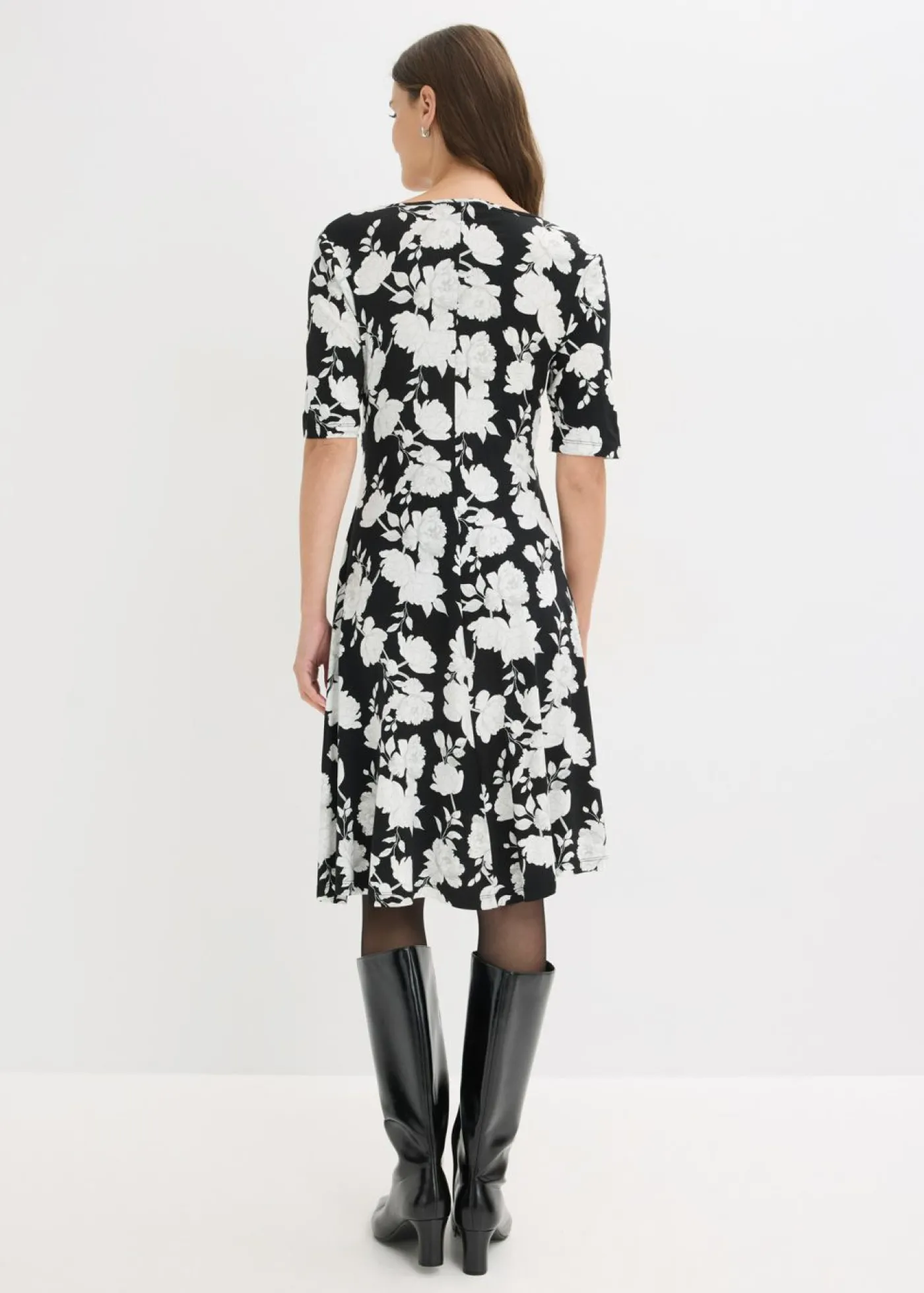 bonprix bonprix Vestido de punto de mezcla de viscosa con drapeado Negro de flores Outlet