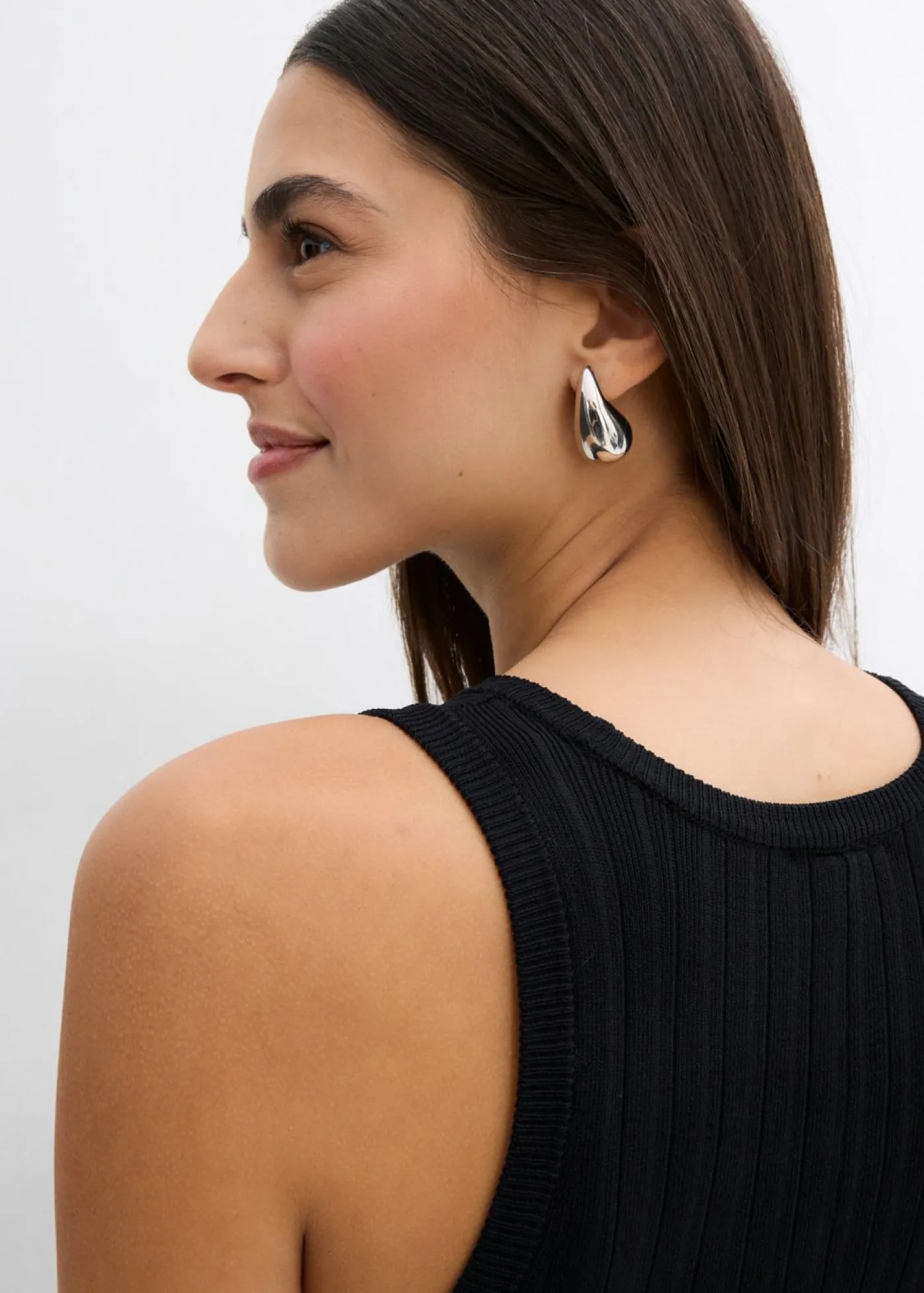 bonprix bonprix Vestido de punto de mezcla de viscosa con línea en A Negro Outlet