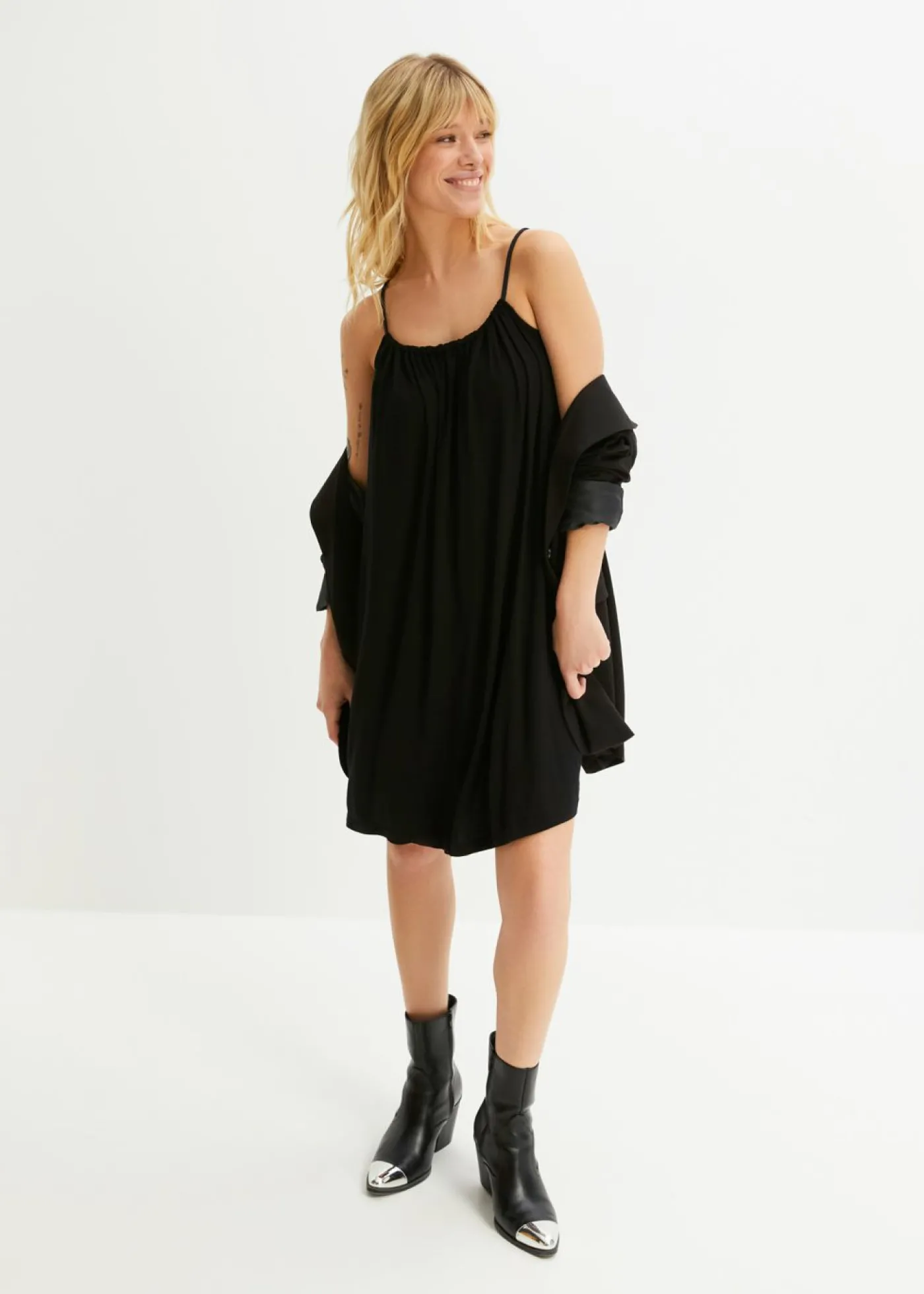 bonprix bonprix Vestido de punto de viscosa fluida Negro Online