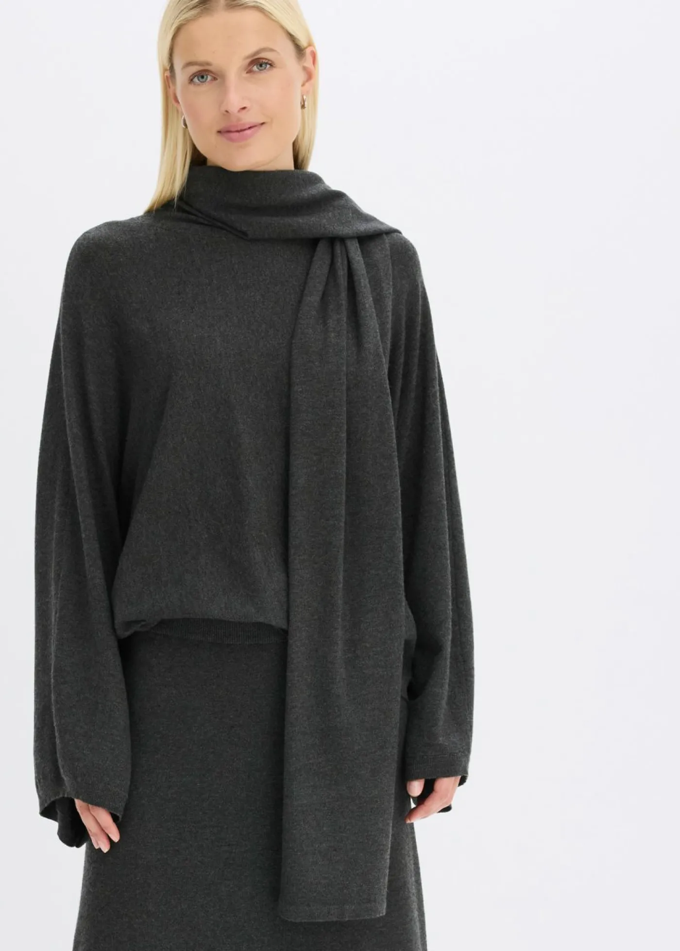 bonprix bonprix Vestido de punto fino de mezcla de viscosa suave Antracita jaspeado Sale