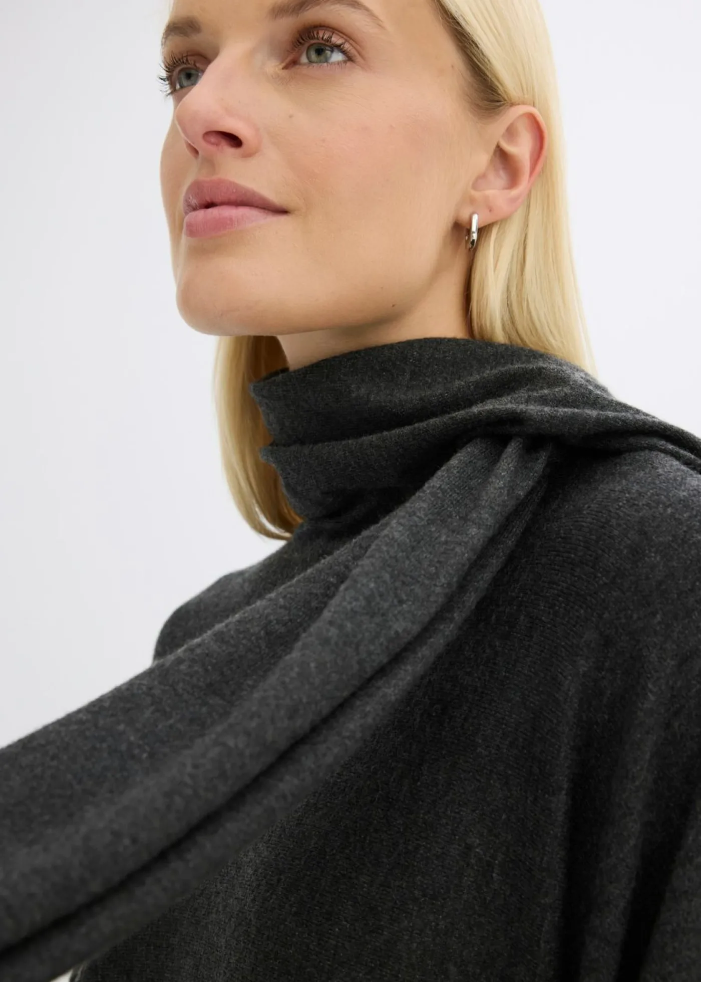 bonprix bonprix Vestido de punto fino de mezcla de viscosa suave Antracita jaspeado Sale