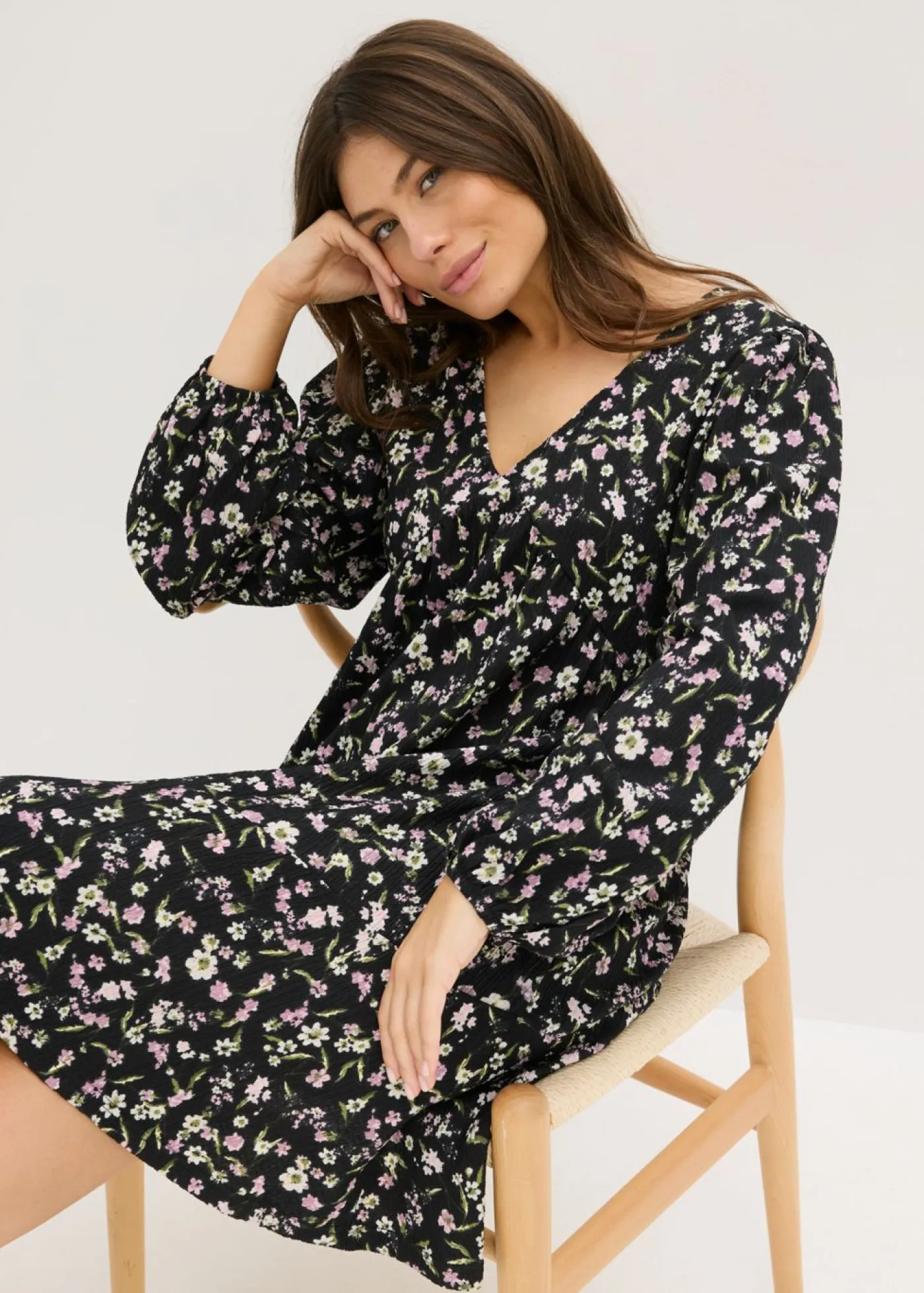 bonprix bonprix Vestido de punto tipo túnica Negro Online