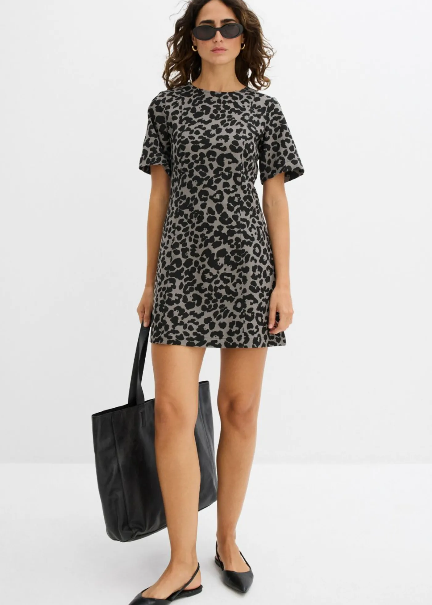 bonprix bonprix Vestido de sarga de algodón puro estampado leo gris/negro Outlet