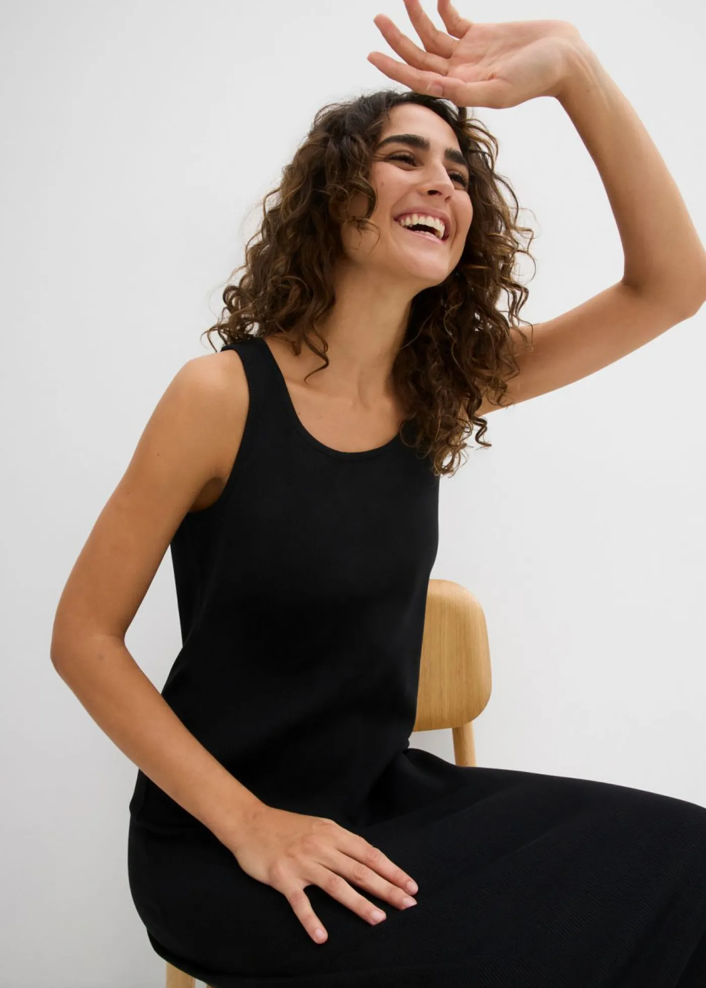 bonprix bonprix Vestido de tirantes de algodón orgánico elástico Negro Clearance