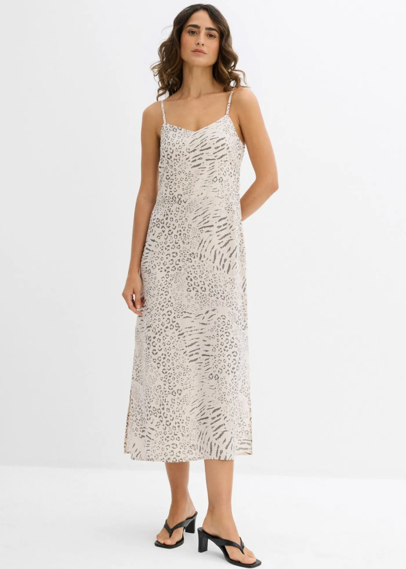 bonprix bonprix Vestido de tirantes de viscosa fluida estampado leo arena Sale