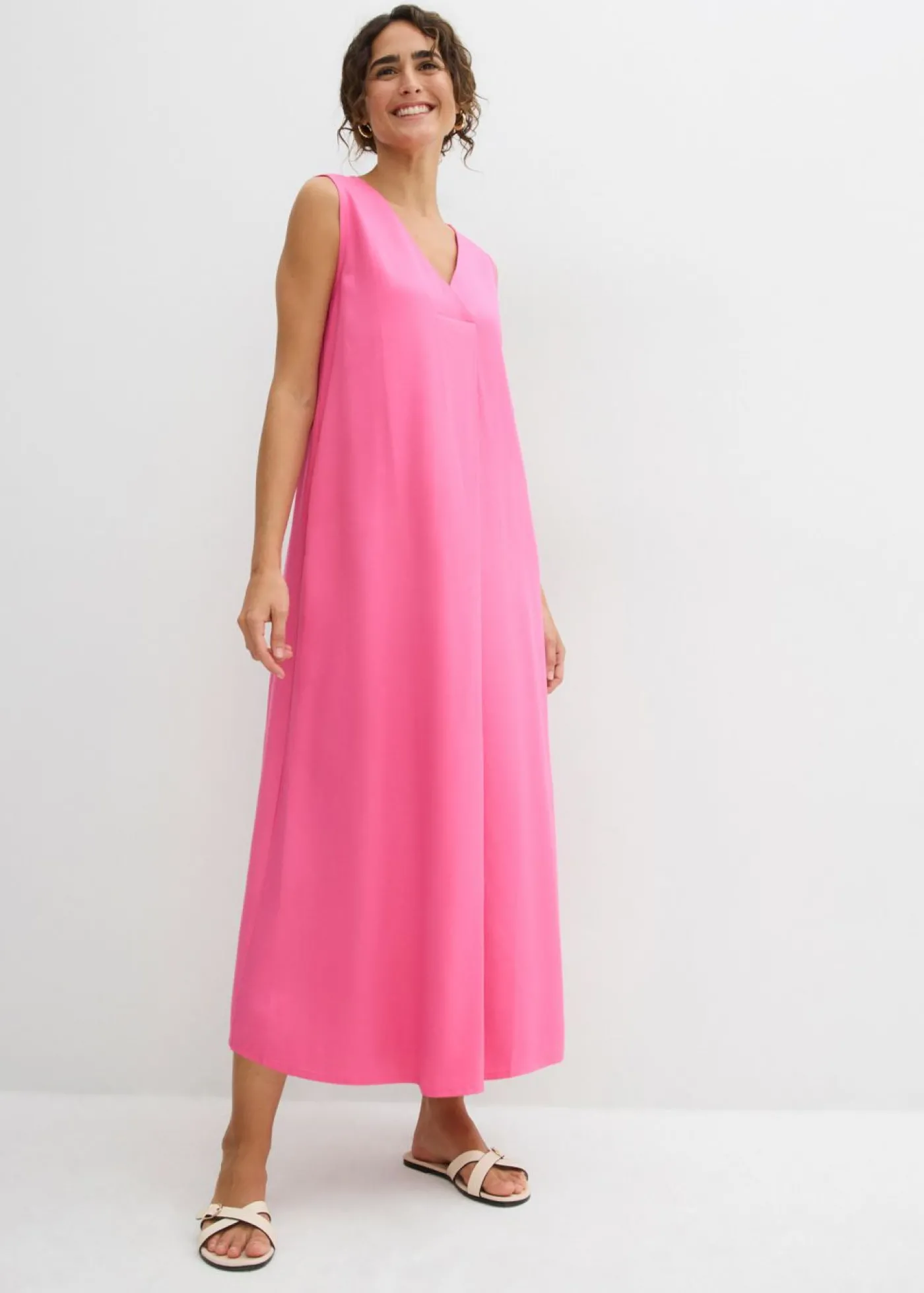 bonprix bonprix Vestido de tirantes de viscosa fluida Rosa Hot