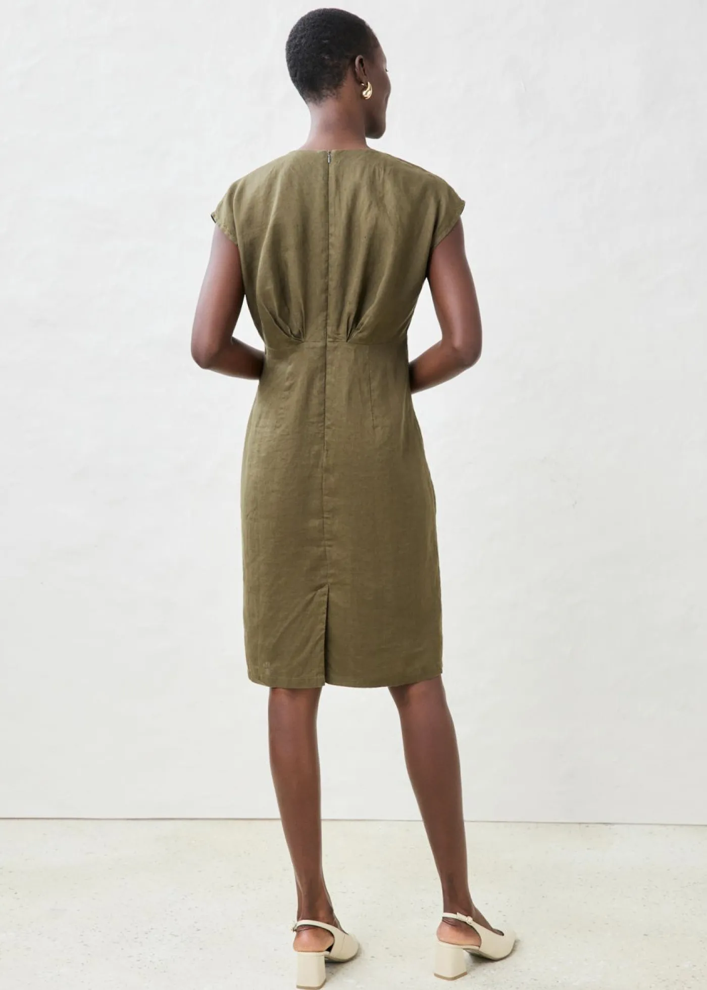 bonprix bonprix Vestido entallado de lino puro Verde oliva oscuro Sale