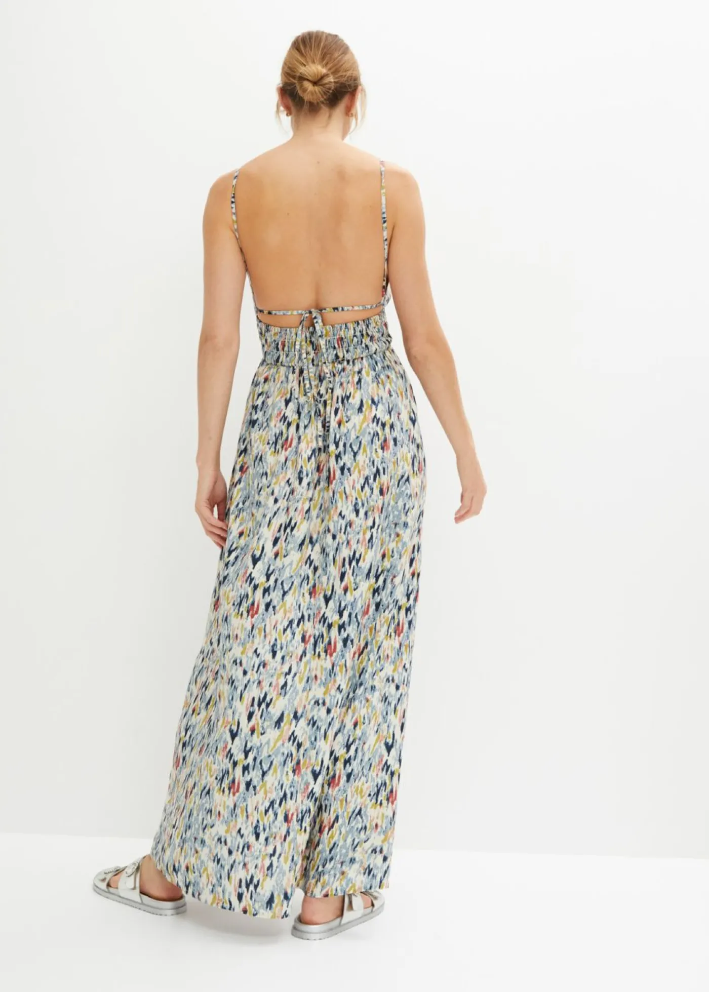 bonprix bonprix Vestido largo Blanco lana-azul-amarillo claro estampado