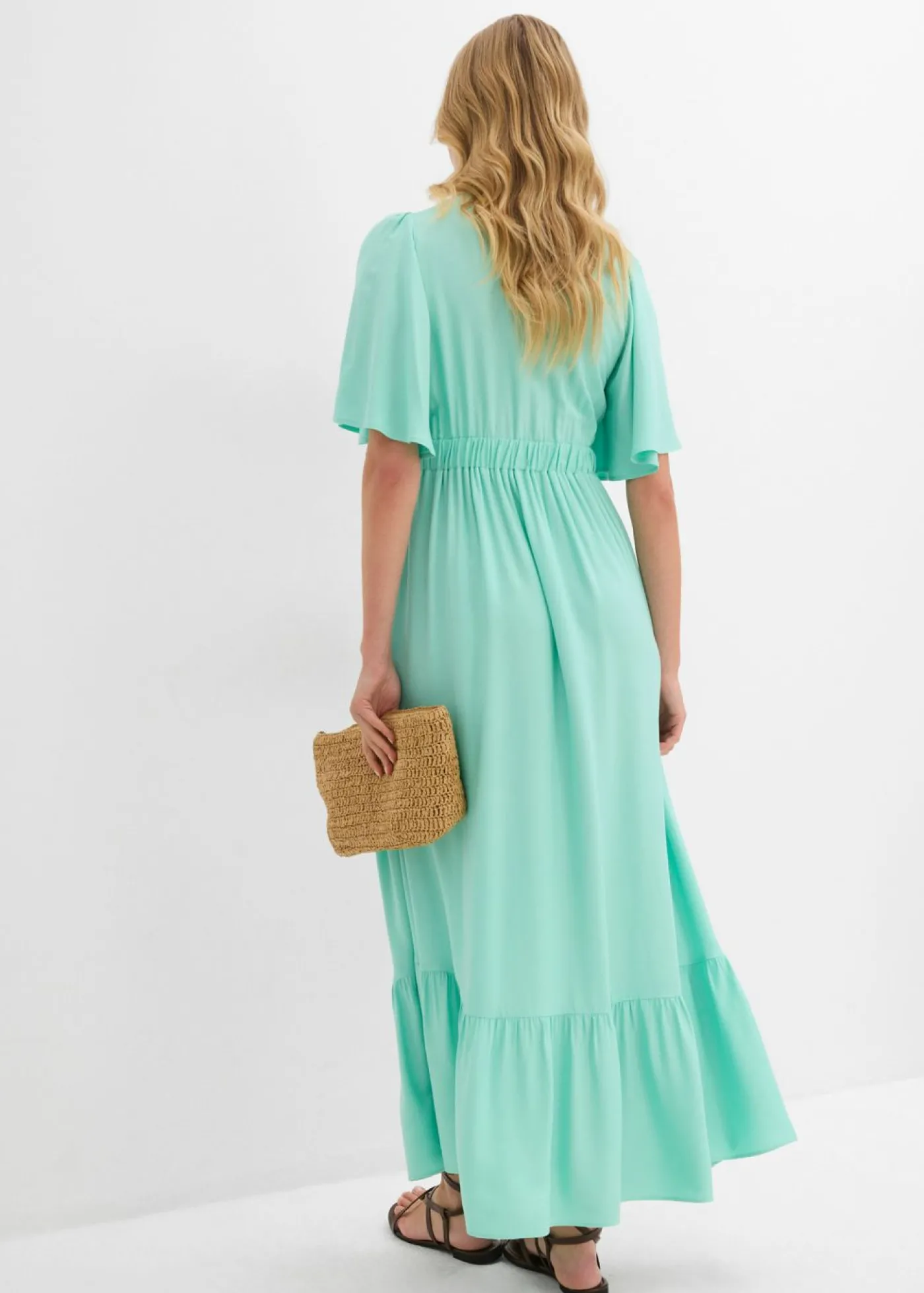 bonprix bonprix Vestido largo a capas de viscosa fluida Azul mentol Online