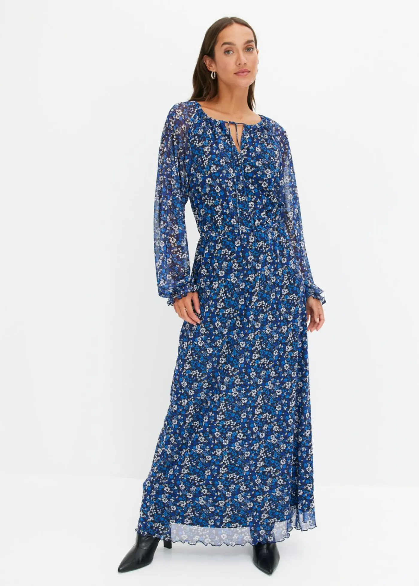 bonprix bonprix Vestido largo de malla negro-crema-azul con flores Online