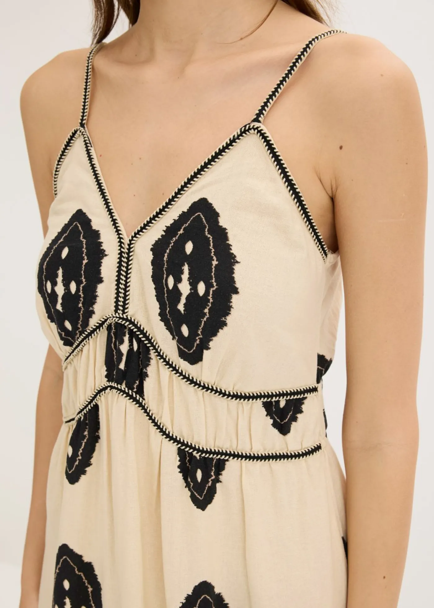 bonprix bonprix Vestido largo de mezcla de lino ligero arena/negro estampado Sale