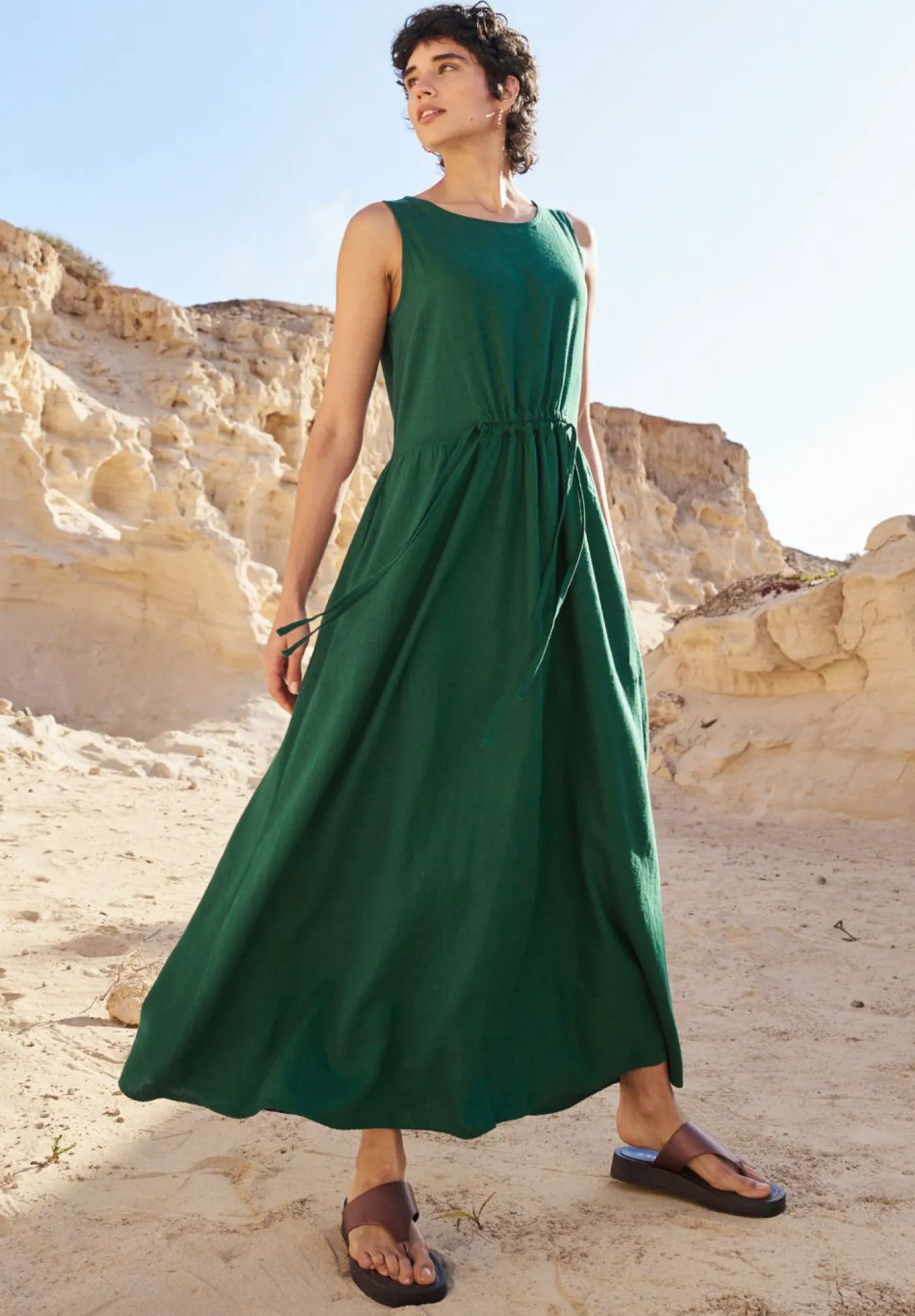 bonprix bonprix Vestido largo de mezcla ligera de lino y viscosa Verde oscuro Sale