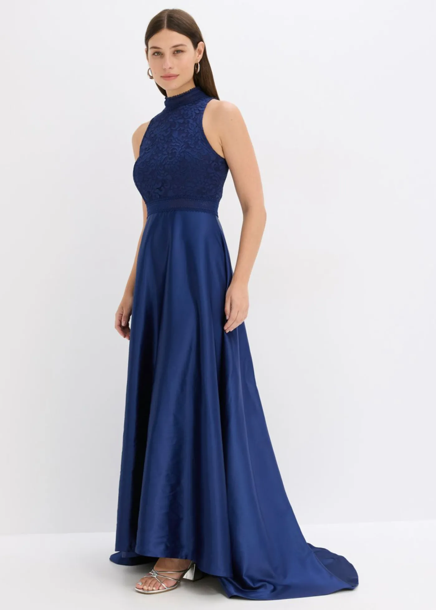 bonprix bonprix Vestido largo de satén brillante con encaje Azul oxford