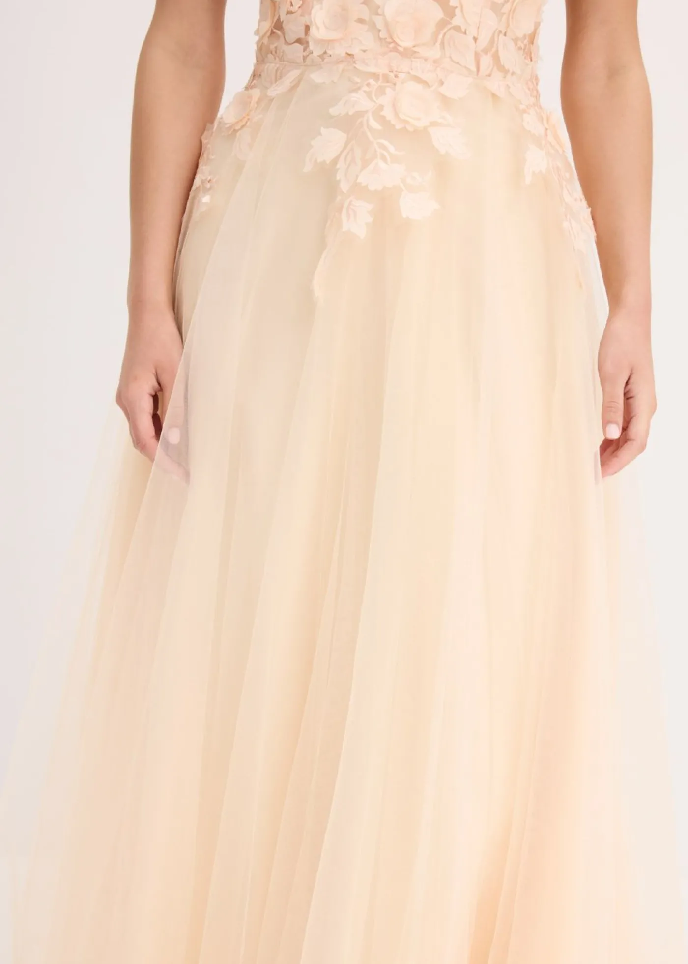 bonprix bonprix Vestido largo de tul delicado con aplicación de flores Champán Clearance