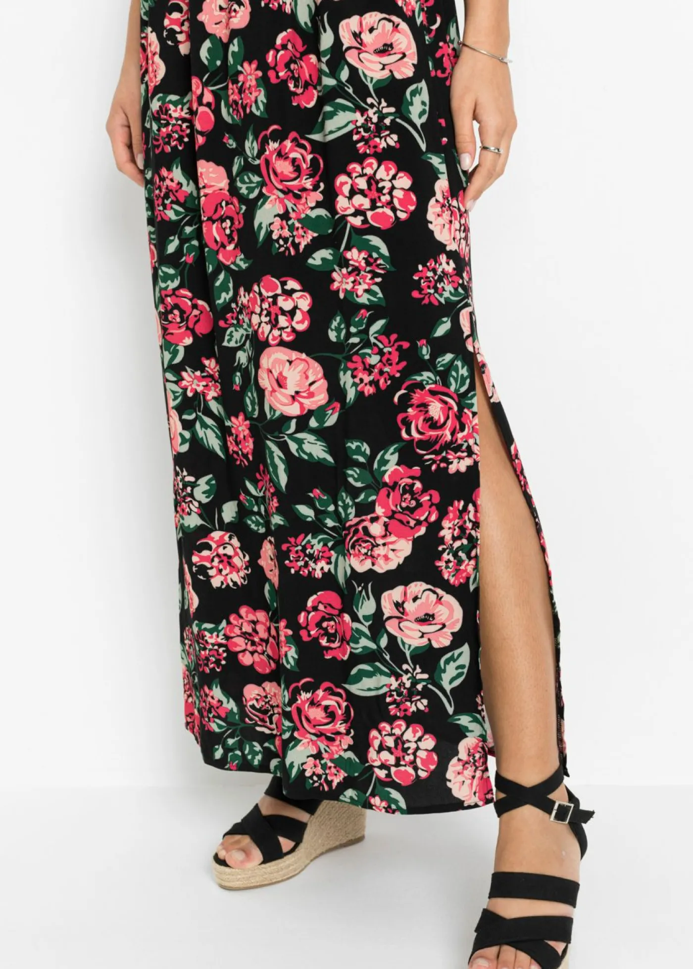 bonprix bonprix Vestido largo de viscosa sostenible Negro de flores Outlet