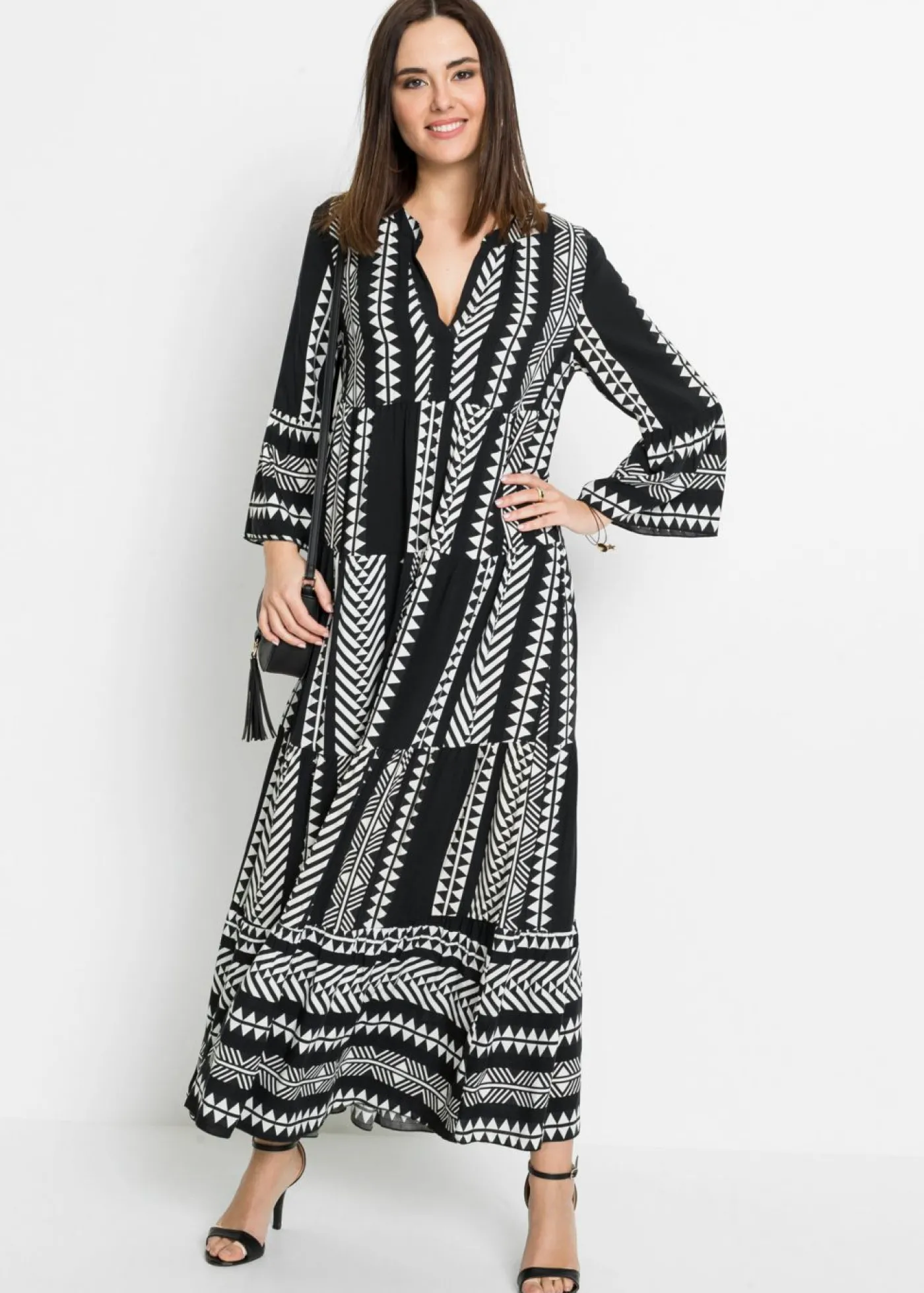 bonprix bonprix Vestido largo de viscosa fluida Negro-Blanco lana con estampado gráfico Discount
