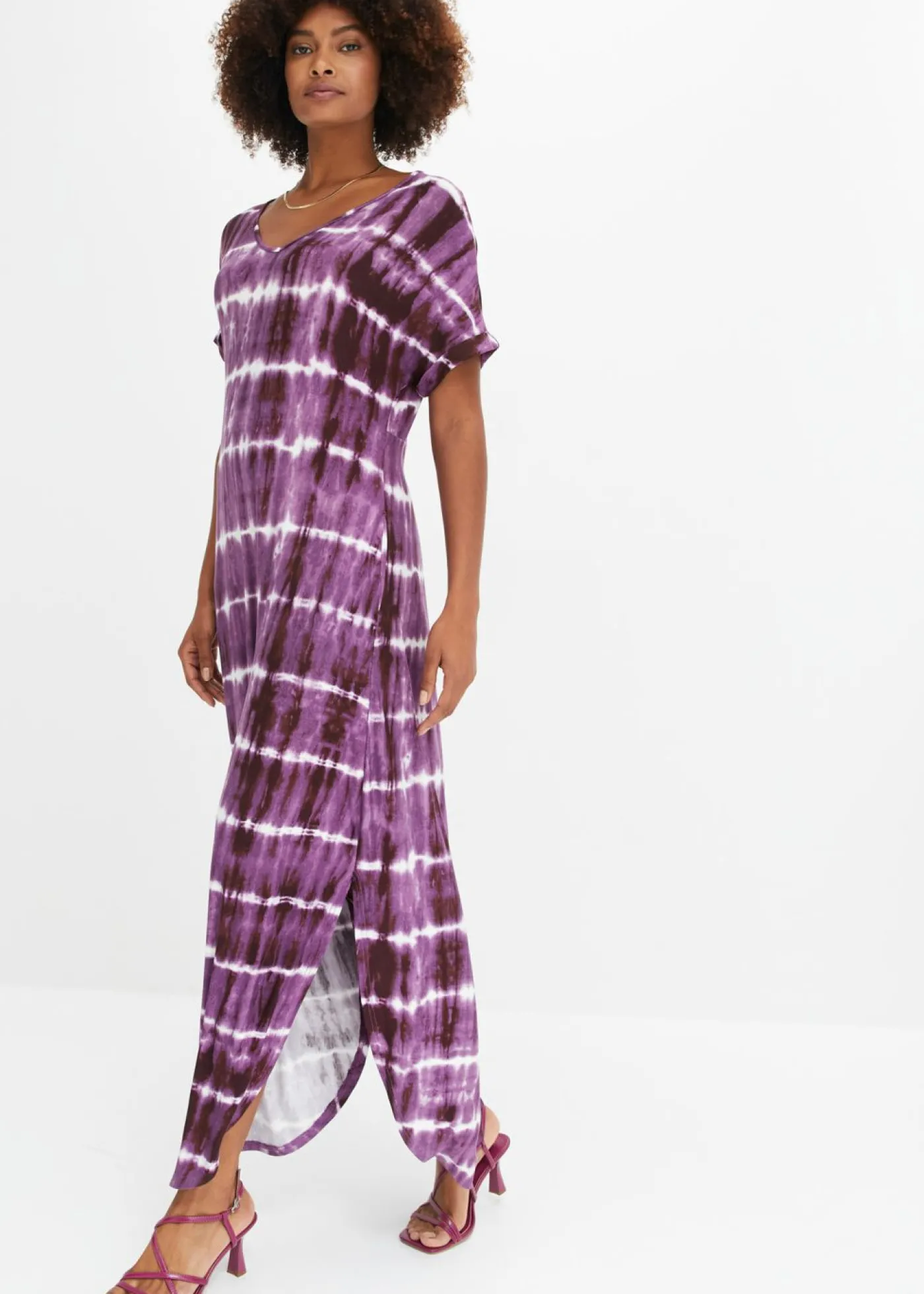bonprix bonprix Vestido largo de viscosa fluida púrpura/blanco estampado