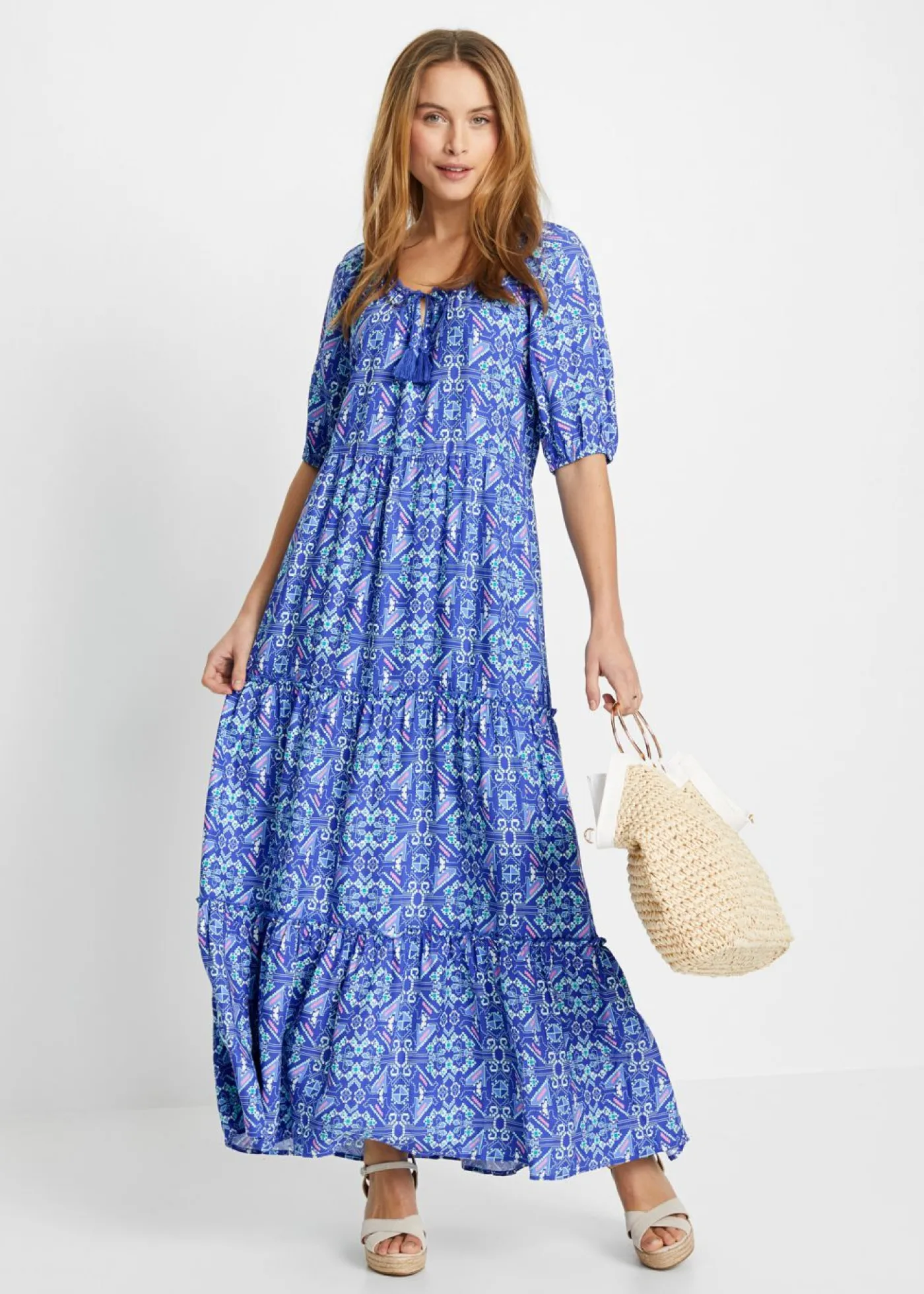 bonprix bonprix Vestido largo estampado de viscosa sostenible Azul zafiro Hot