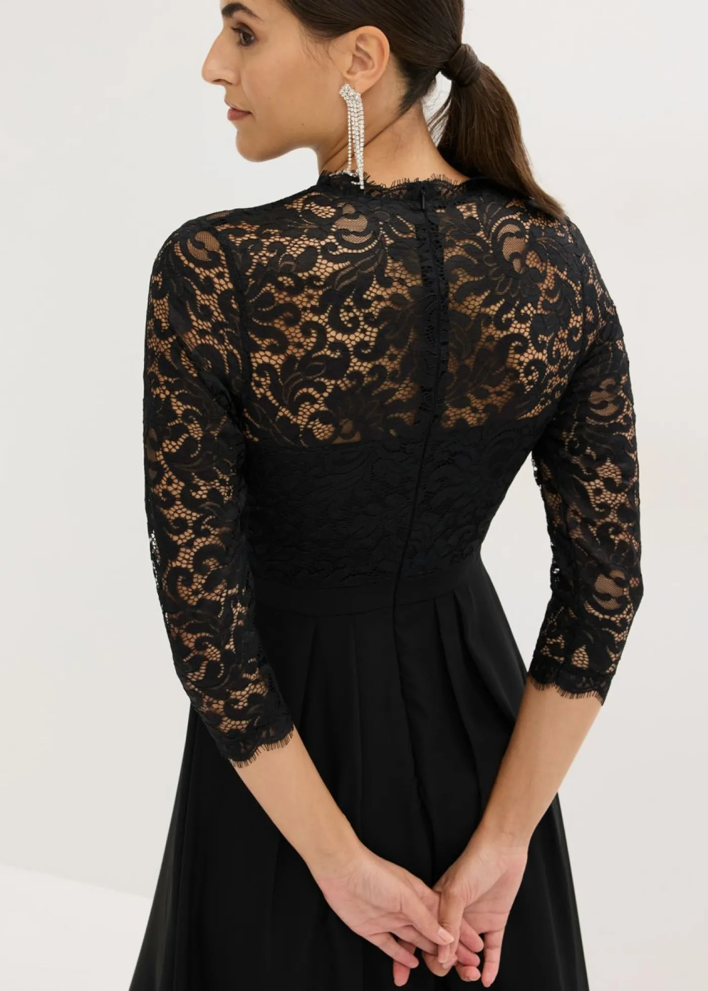 bonprix bonprix Vestido maxi con encaje Negro Outlet