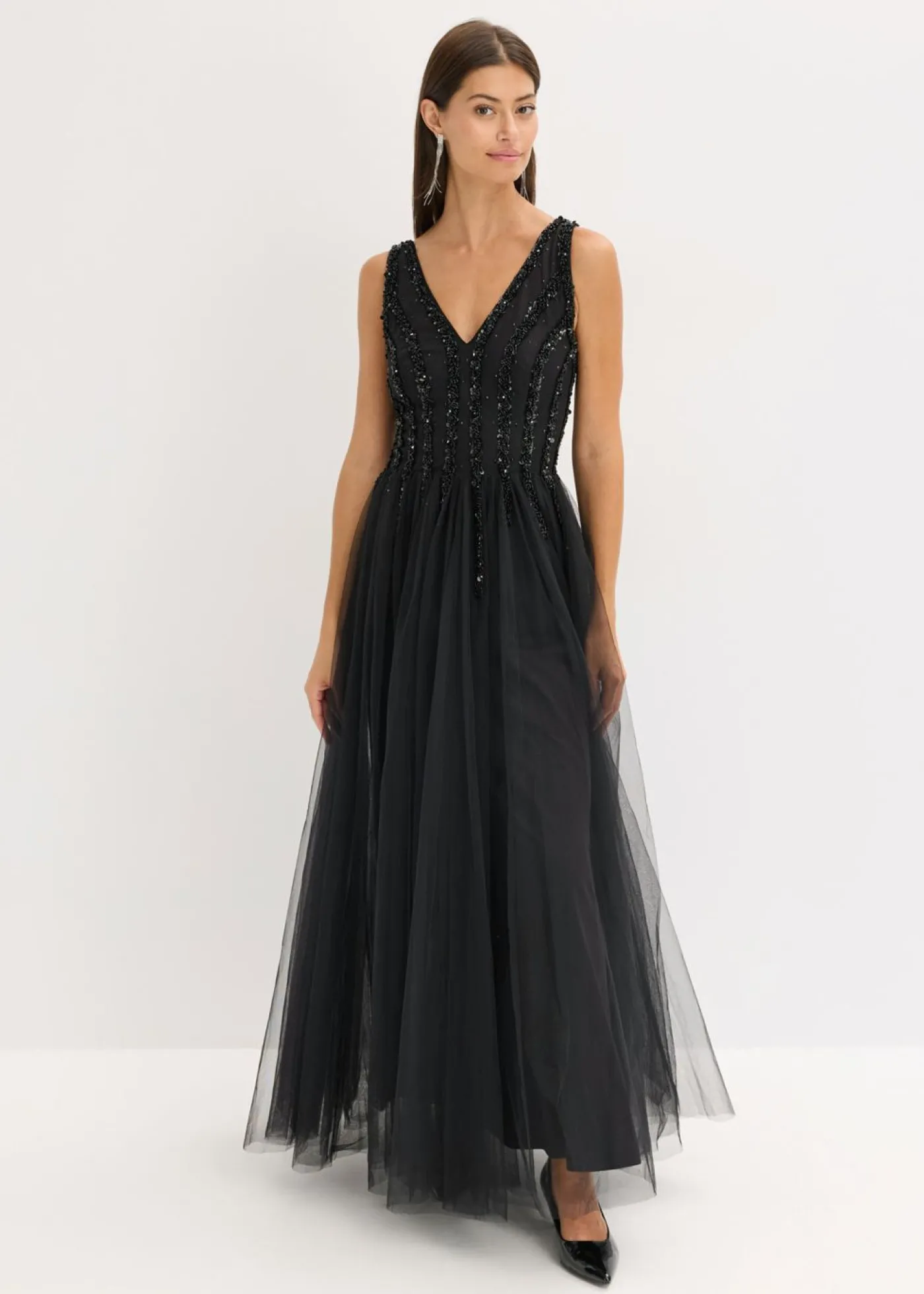 bonprix bonprix Vestido maxi de tul fino con bordado de lentejuelas Negro Hot