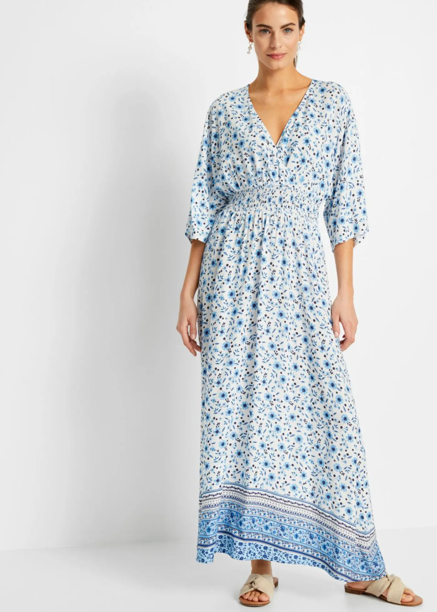 bonprix bonprix Vestido maxi de viscosa pura Azul con flores Hot