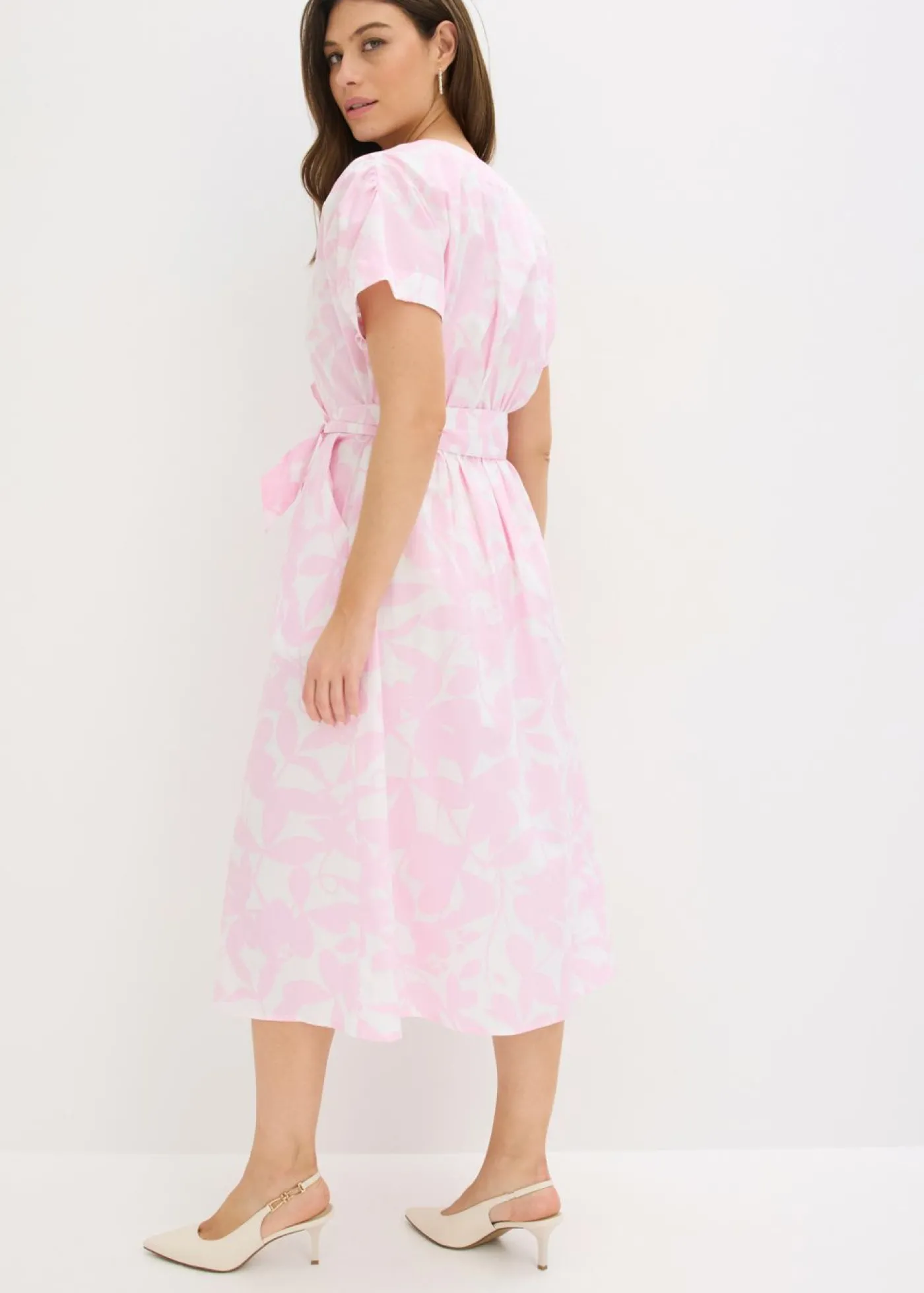 bonprix bonprix Vestido midi Rosa cristal/blanco de flores Clearance