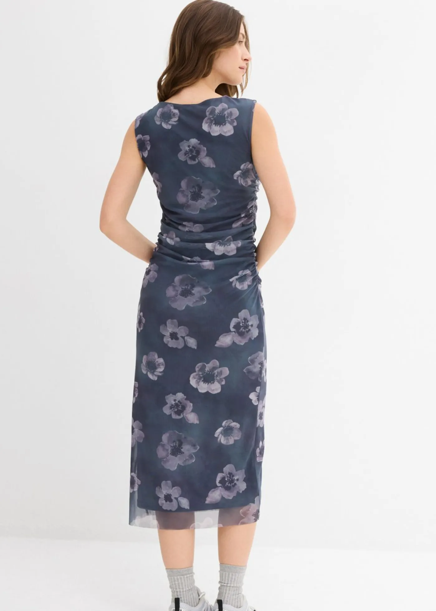 bonprix bonprix Vestido midi antracita con flores Online