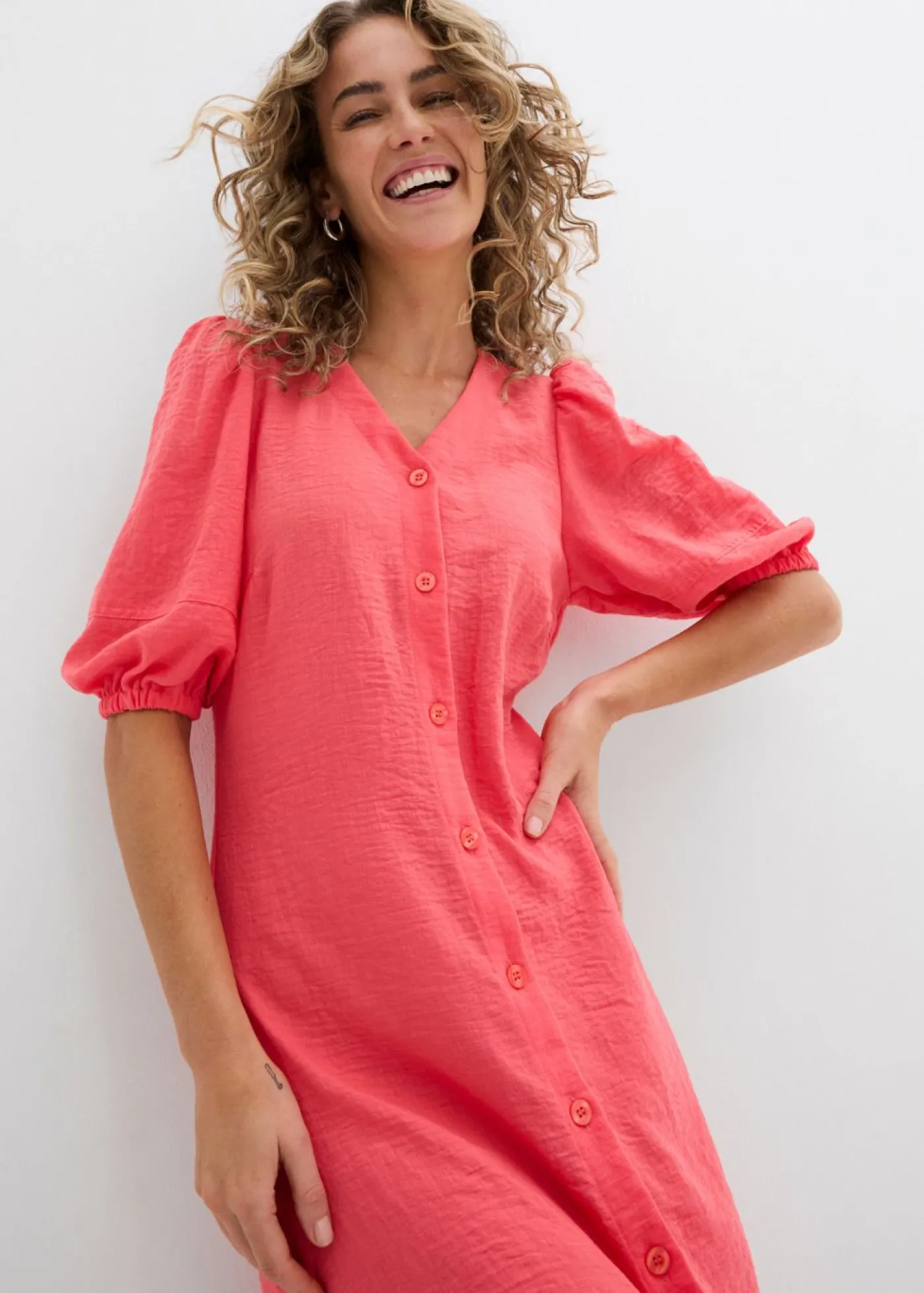 bonprix bonprix Vestido midi acampanado con mangas abullonadas rosa paraíso New