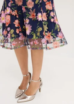 bonprix bonprix Vestido midi con bordado floral azul marino con flores Hot