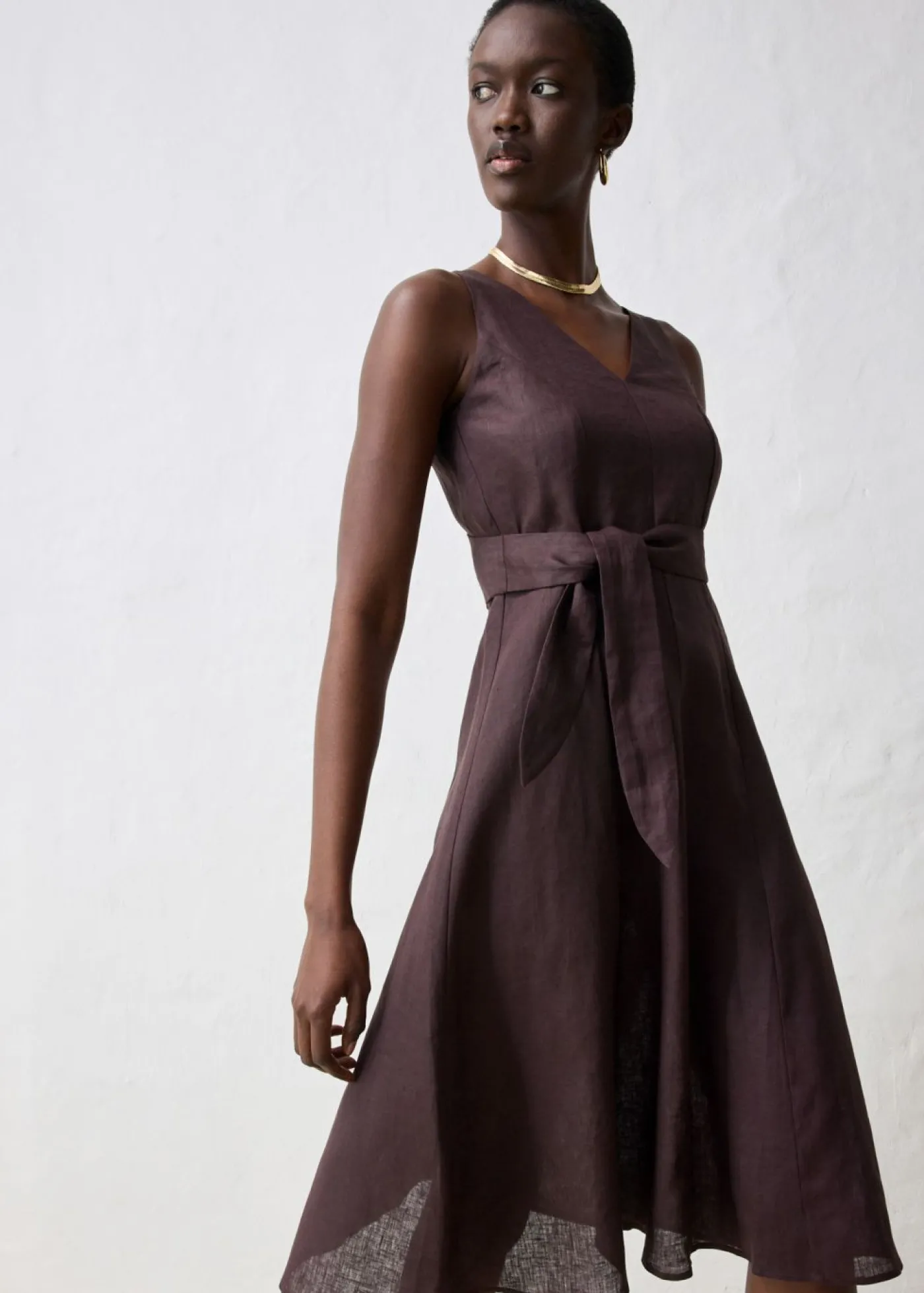 bonprix bonprix Vestido midi de lino puro Marrón oscuro New