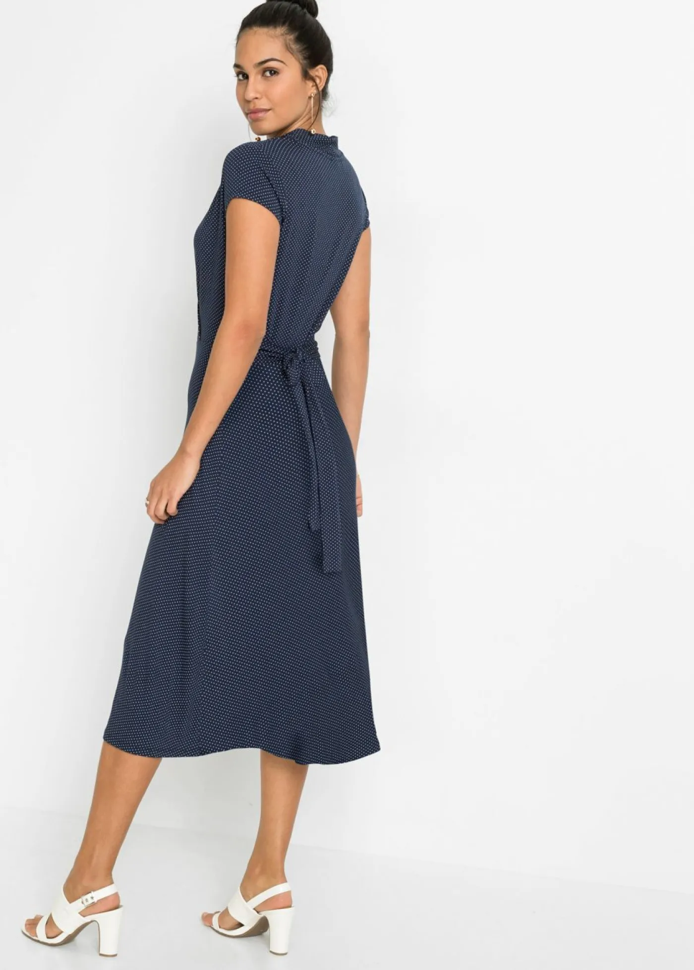 bonprix bonprix Vestido midi de mezcla de viscosa Azul marino-blanco de lunares Discount
