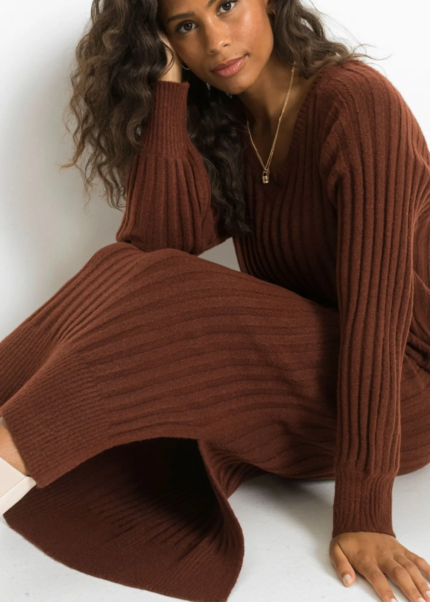 bonprix bonprix Vestido midi de punto Marrón caoba
