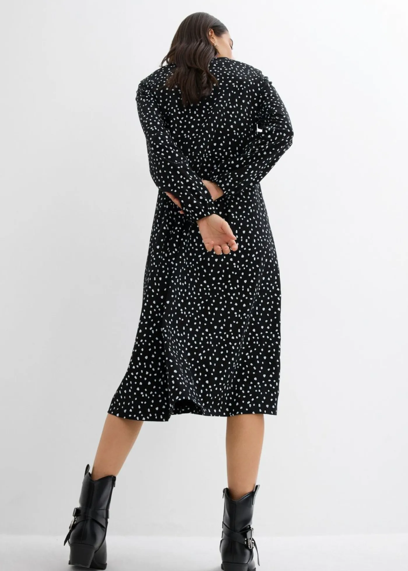 bonprix bonprix Vestido midi de punto de algodón negro-blanco lana topos