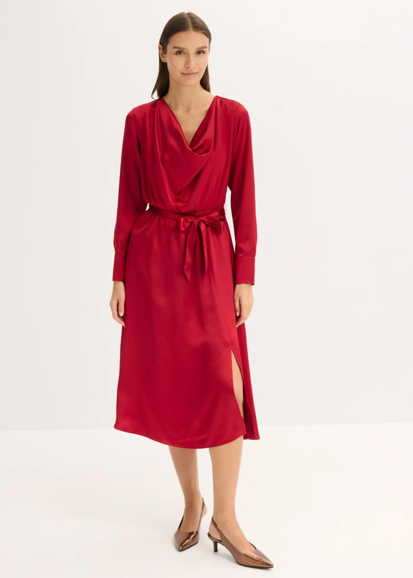 bonprix bonprix Vestido midi de satén brillante rojo cayena