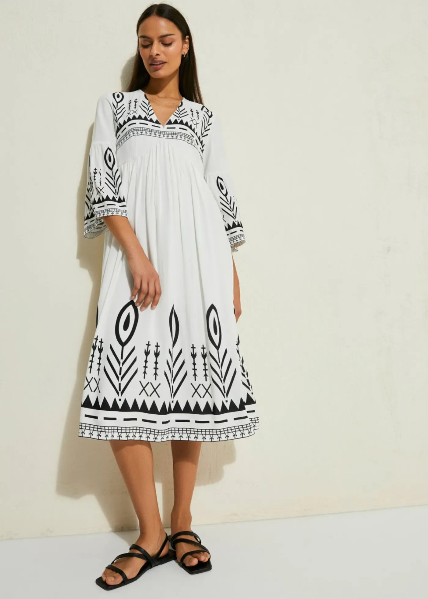 bonprix bonprix Vestido midi de viscosa fluida Blanco Online