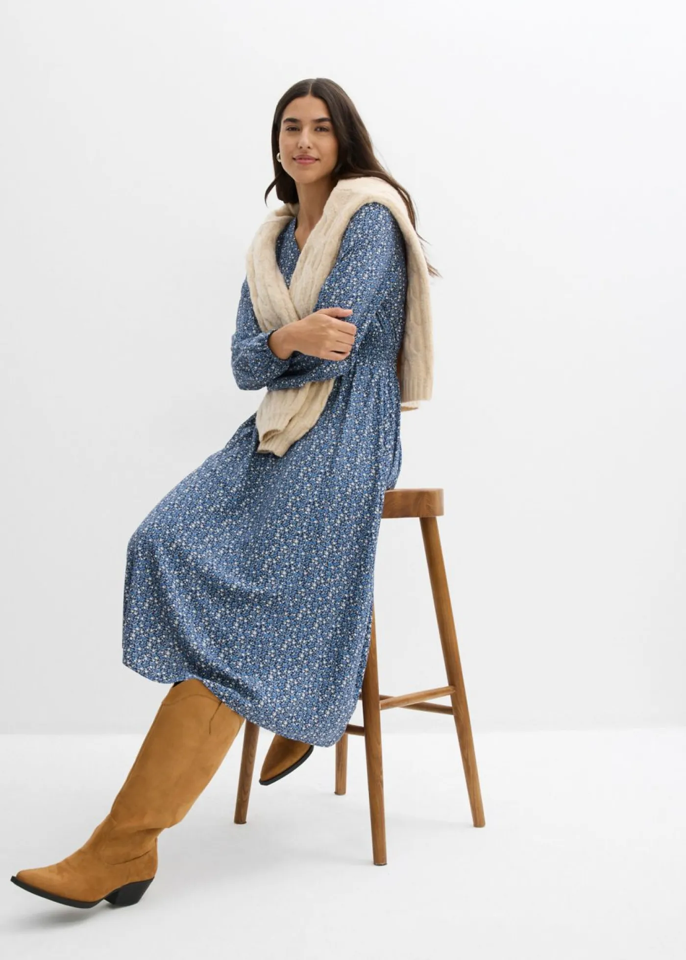 bonprix bonprix Vestido midi de viscosa fluida azul marino-azul cristal-blanco lana-gris plata-musgo mate New