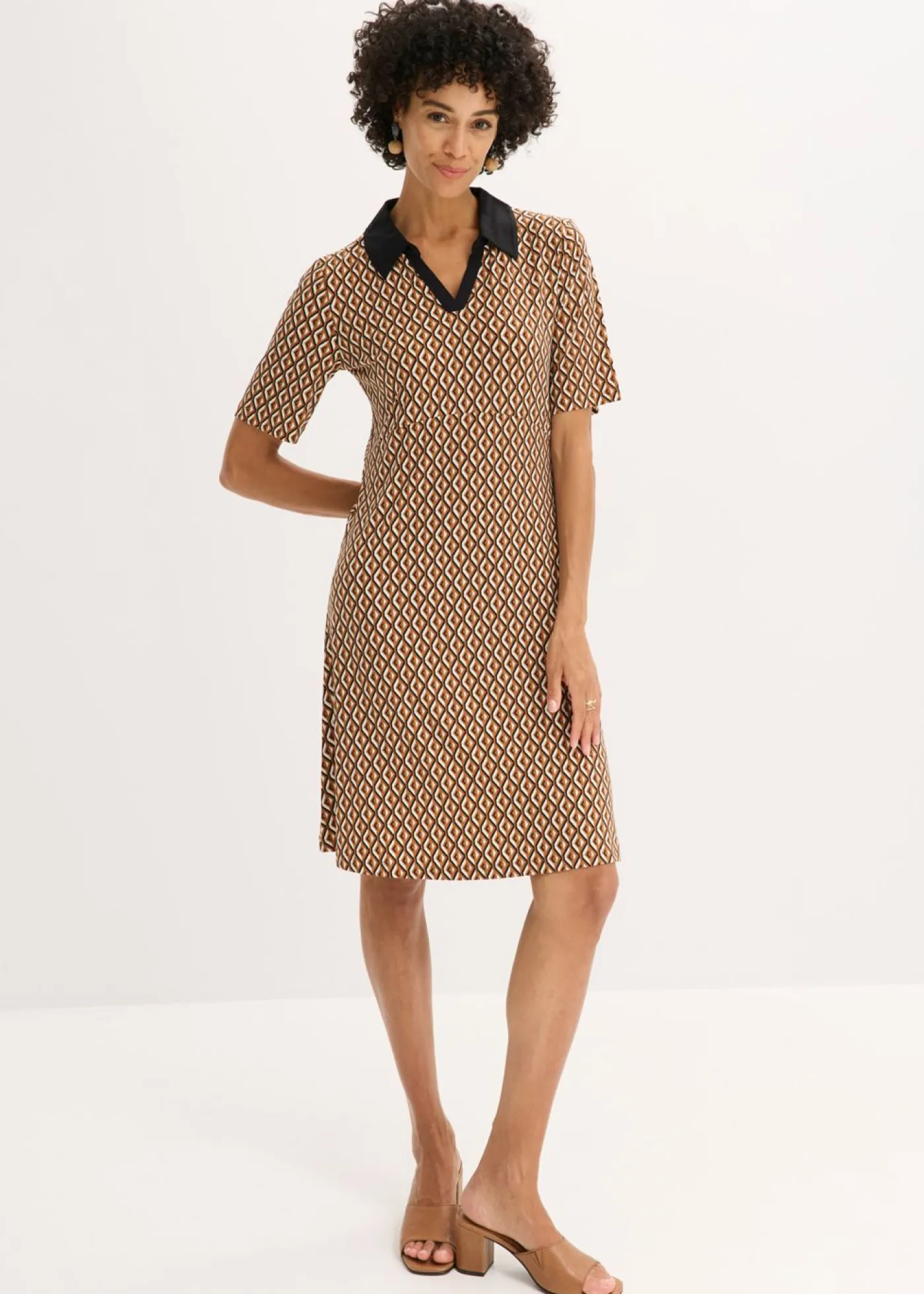 bonprix bonprix Vestido midi tipo polo marrón moka /negro Online