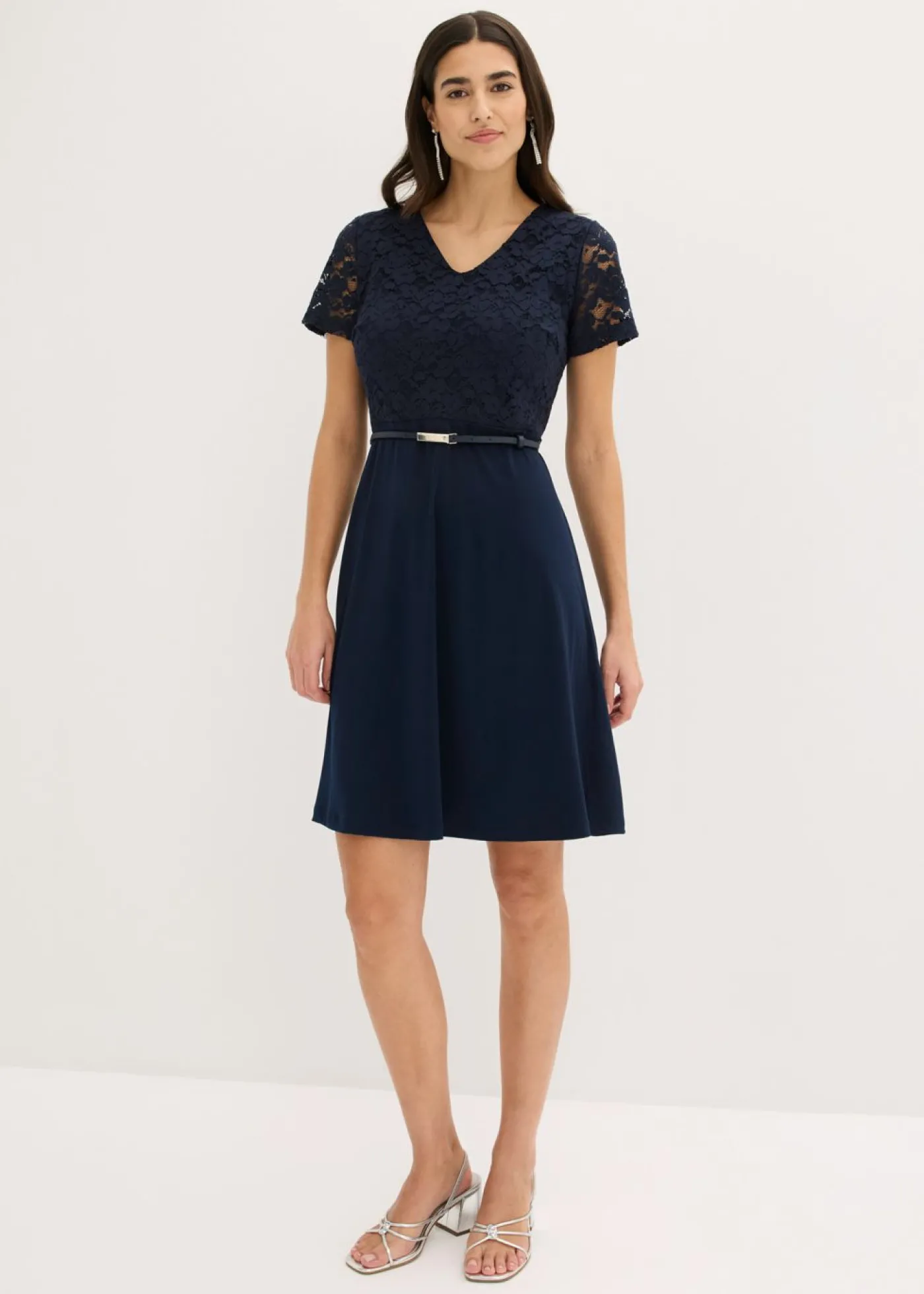 bonprix bonprix Vestido mini con encaje y cinturón Azul marino Sale