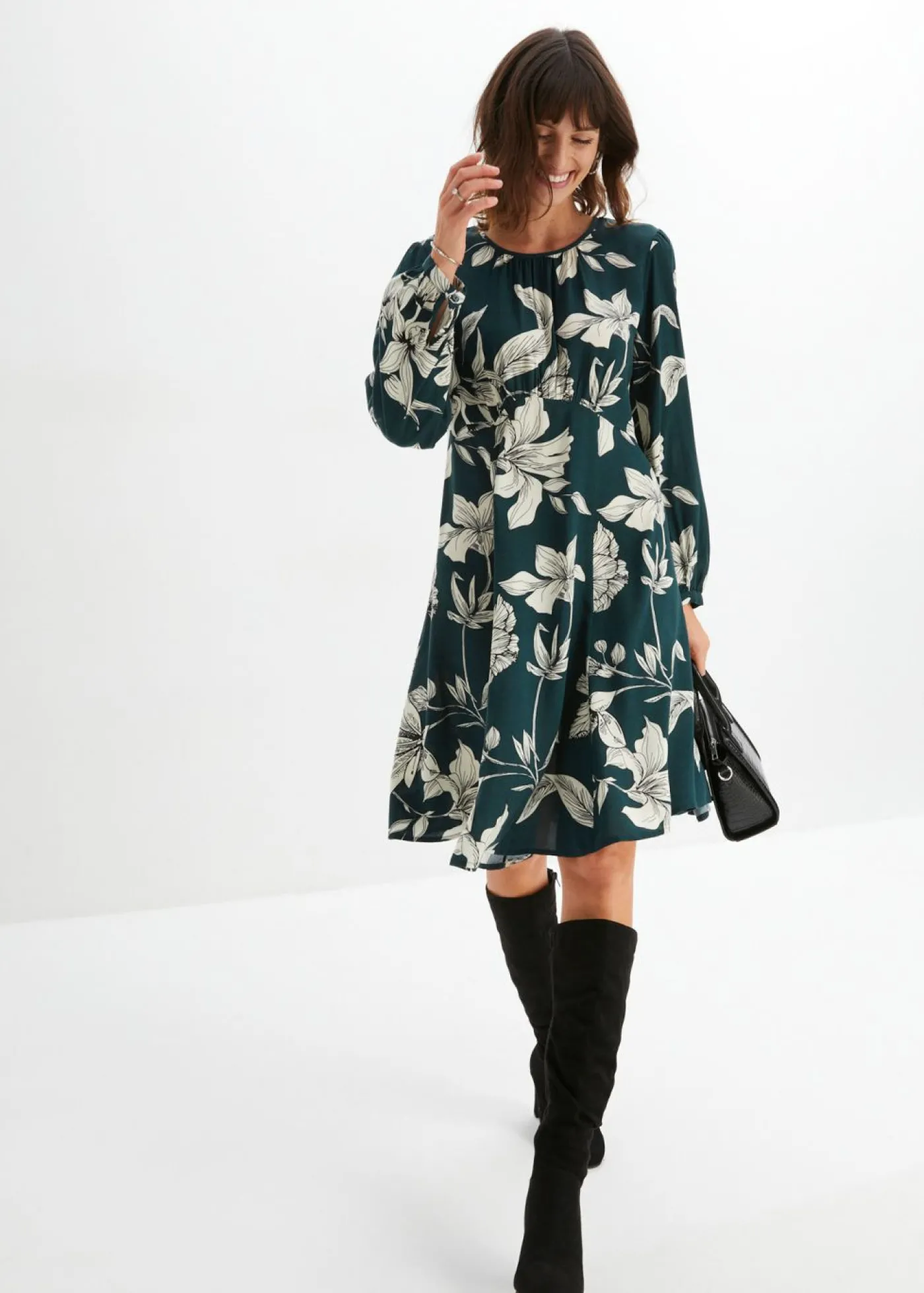 bonprix bonprix Vestido oscilante de viscosa Verde intenso Hot