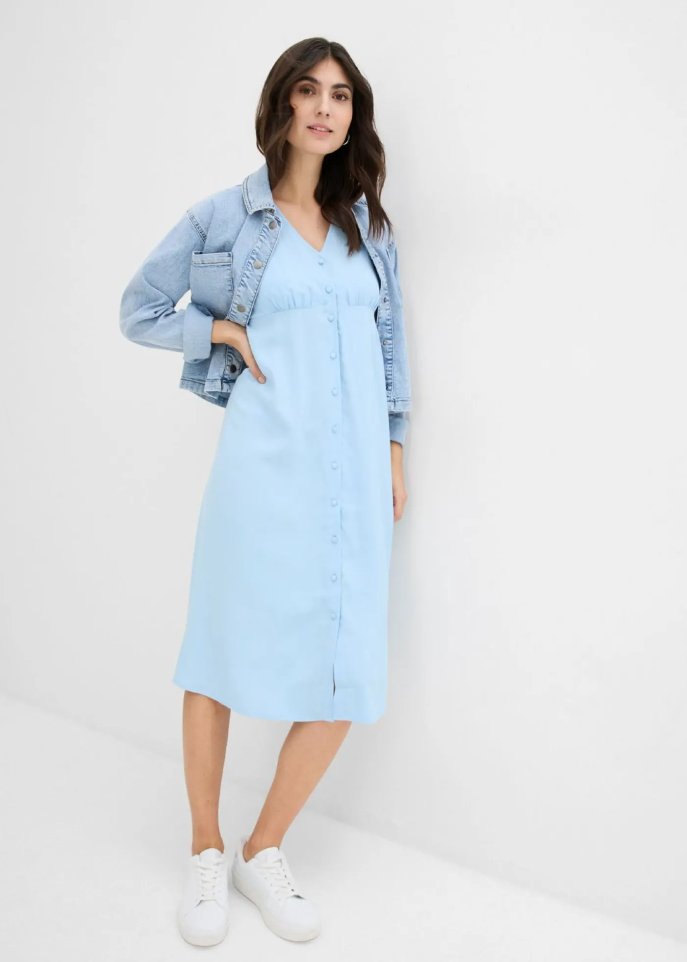 bonprix bonprix Vestido premamá/de lactancia con botones Azul claro Outlet