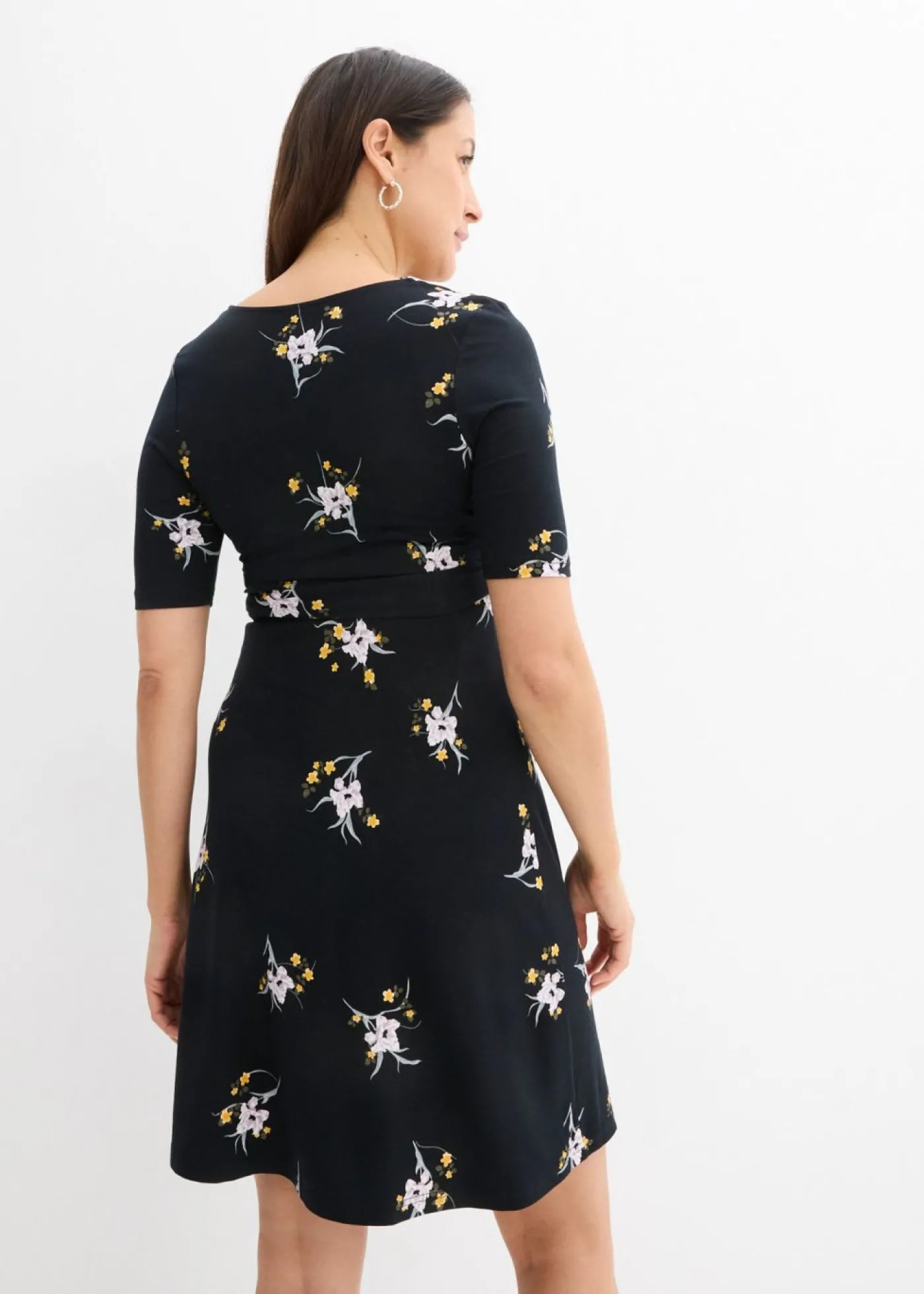 bonprix bonprix Vestido premamá/de lactancia de viscosa suave negro-frambuesa con flores Clearance
