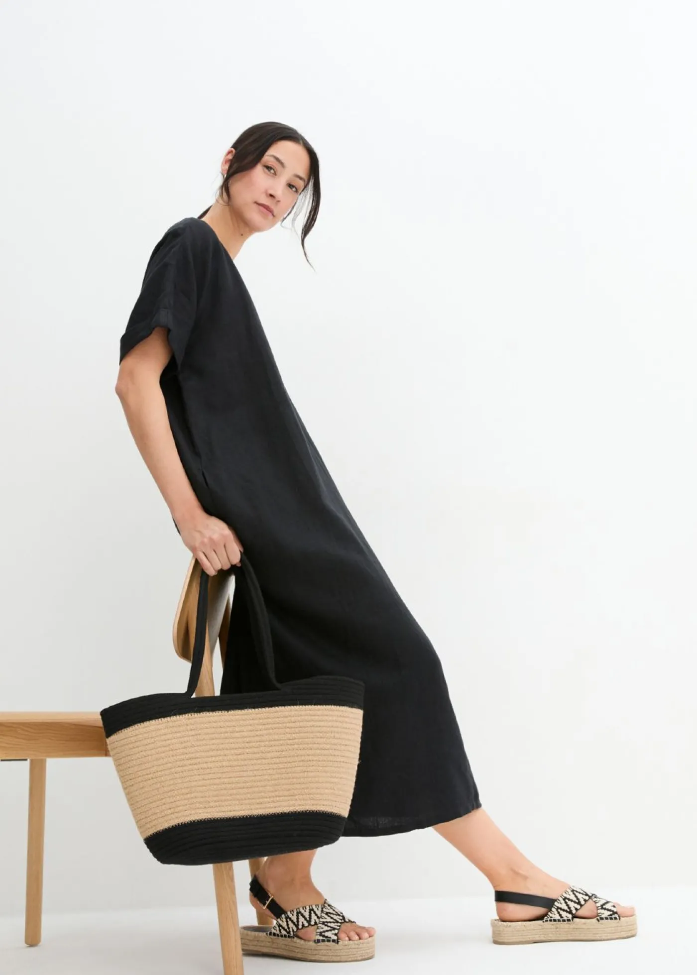 bonprix bonprix Vestido tipo caftán de lino puro Negro Sale