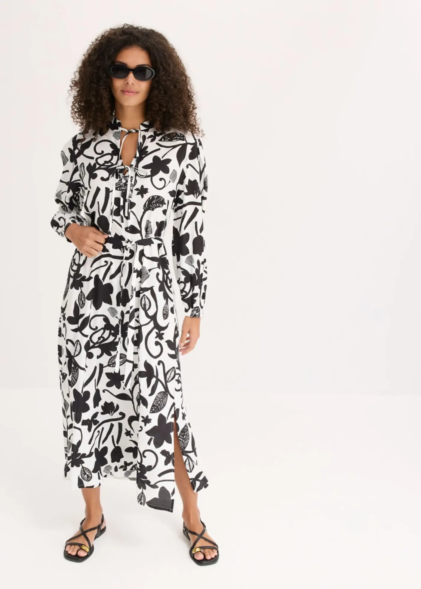 bonprix bonprix Vestido tipo caftán de viscosa fluida Negro-blanco crema Outlet